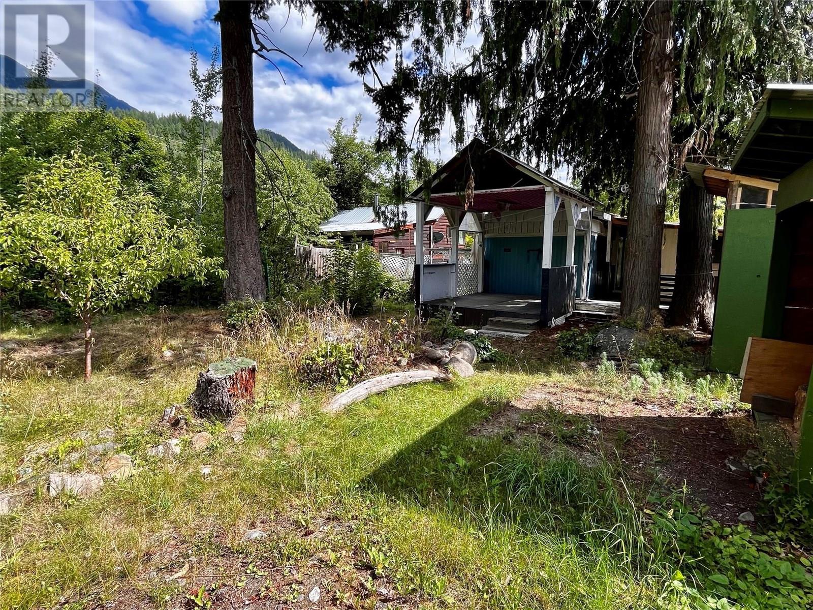 222 2nd Avenue, New Denver, British Columbia  V0G 1S0 - Photo 33 - 10356512