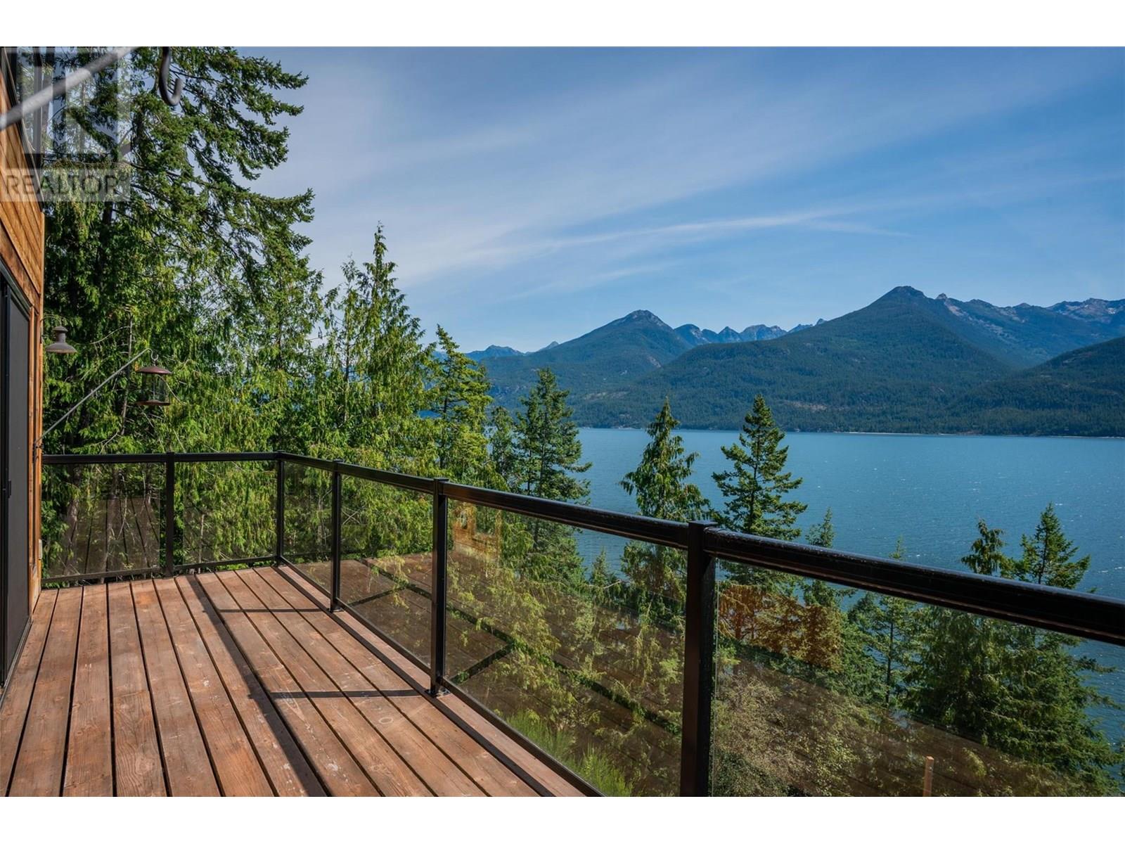 5336 Amundsen Road, Kaslo, British Columbia  V0G 1Y0 - Photo 1 - 10354197