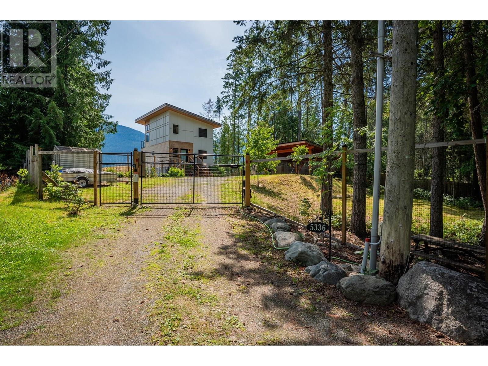5336 Amundsen Road, Kaslo, British Columbia  V0G 1Y0 - Photo 10 - 10354197