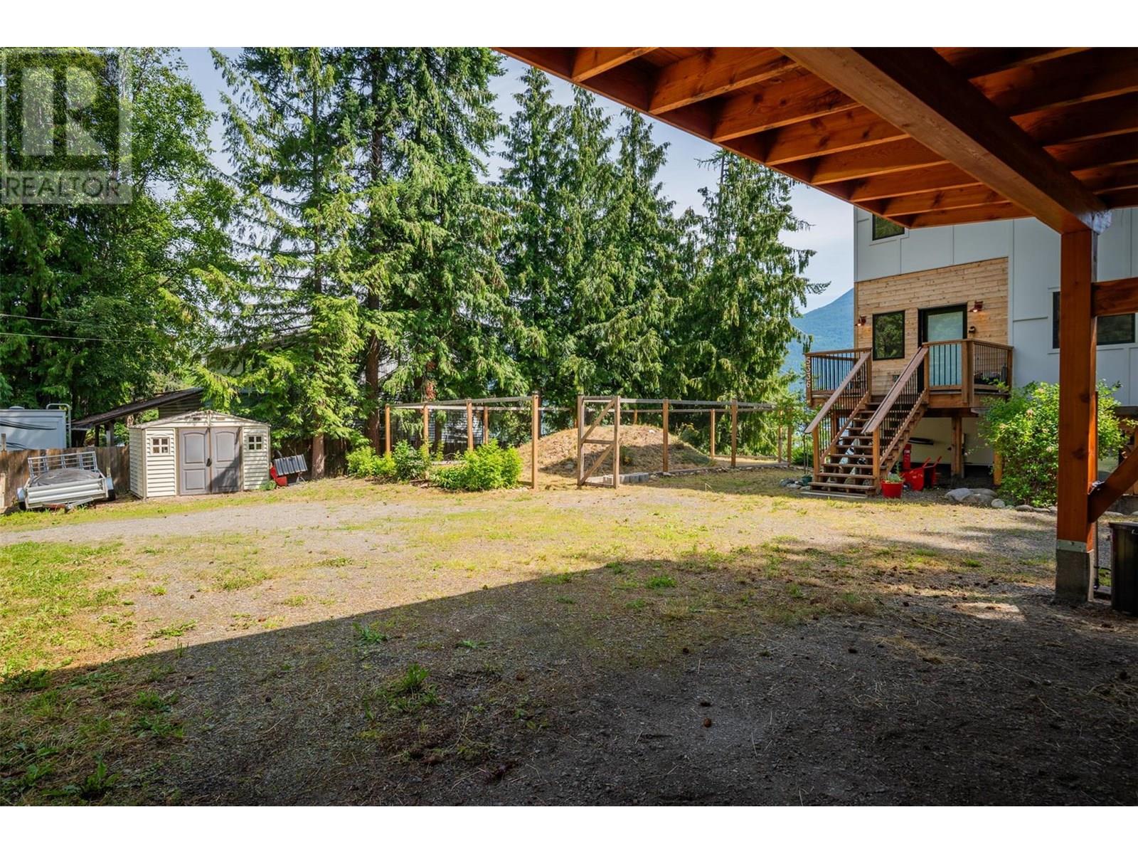 5336 Amundsen Road, Kaslo, British Columbia  V0G 1Y0 - Photo 13 - 10354197
