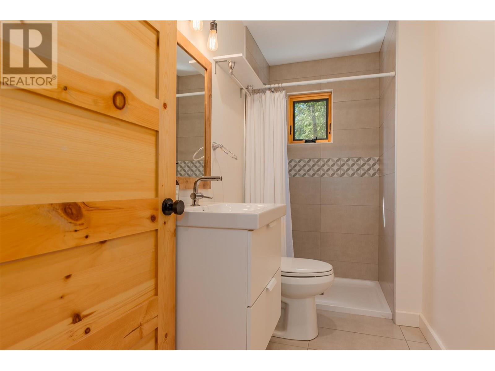 5336 Amundsen Road, Kaslo, British Columbia  V0G 1Y0 - Photo 49 - 10354197