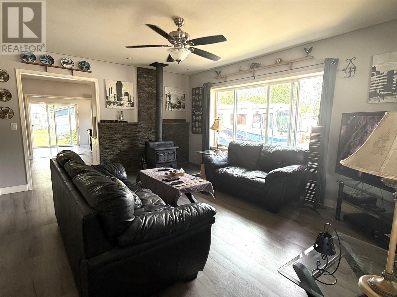 408 Sayward Avenue, Salmo, British Columbia  V0G 1Z0 - Photo 11 - 10356568