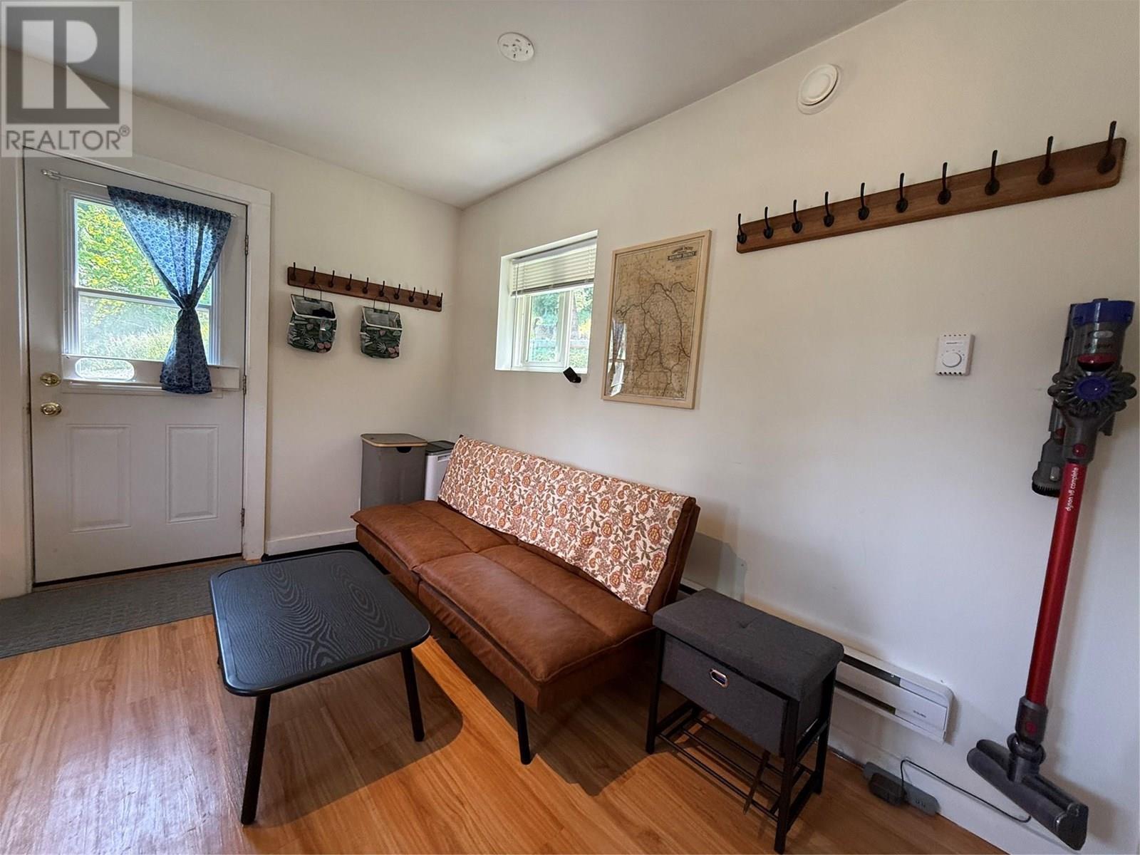 301 N Washington Street, Kaslo, British Columbia  V0G 1M0 - Photo 7 - 10355048