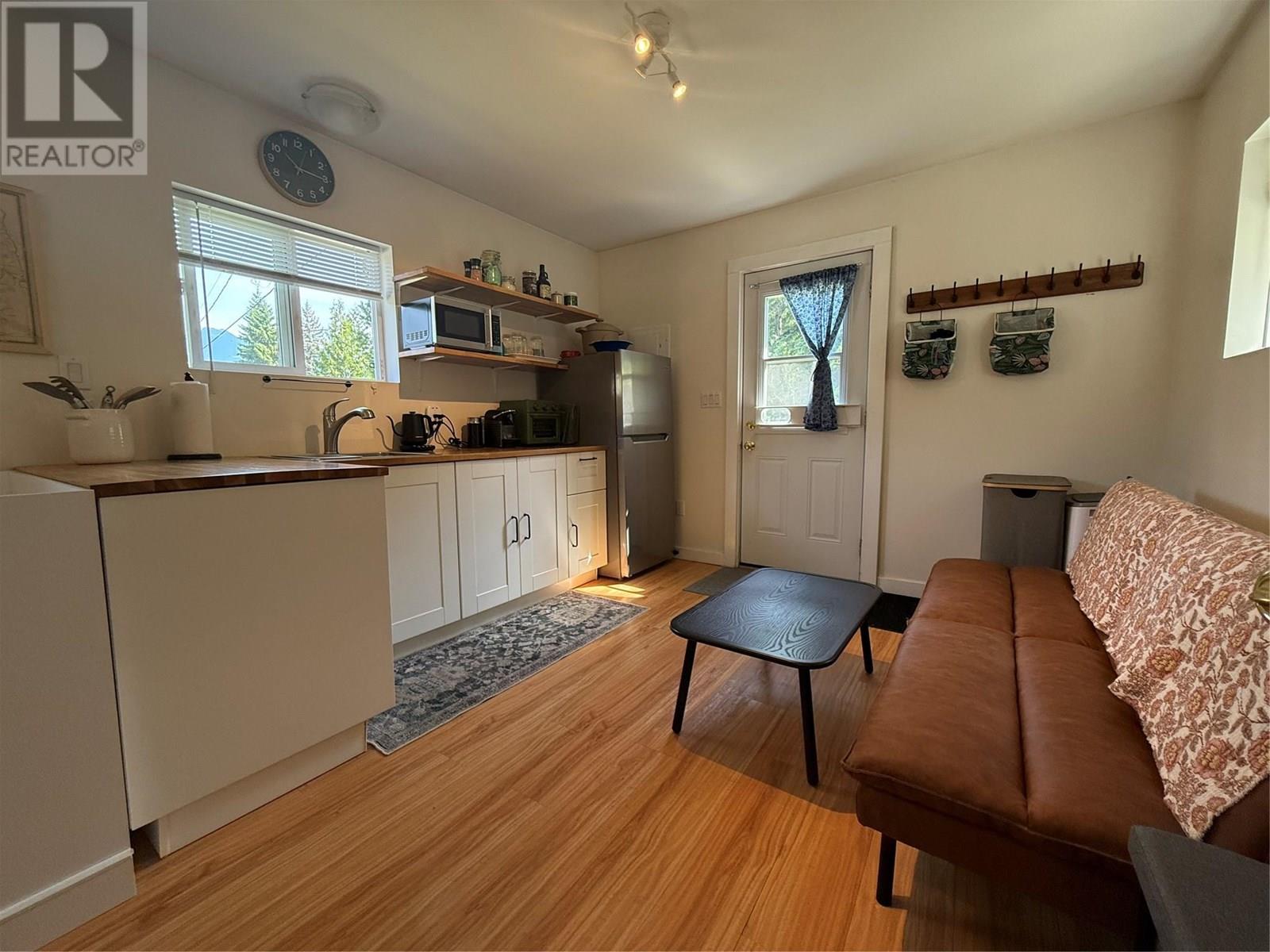 301 N Washington Street, Kaslo, British Columbia  V0G 1M0 - Photo 9 - 10355048