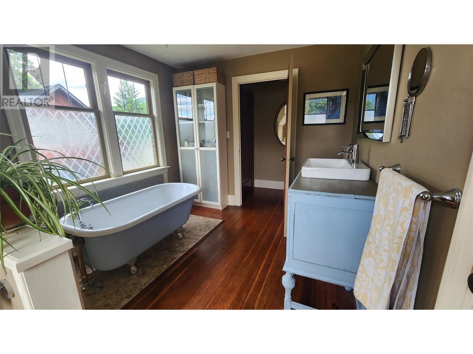 92 2nd Avenue Nw, Nakusp, British Columbia  V0G 1R0 - Photo 17 - 10356658