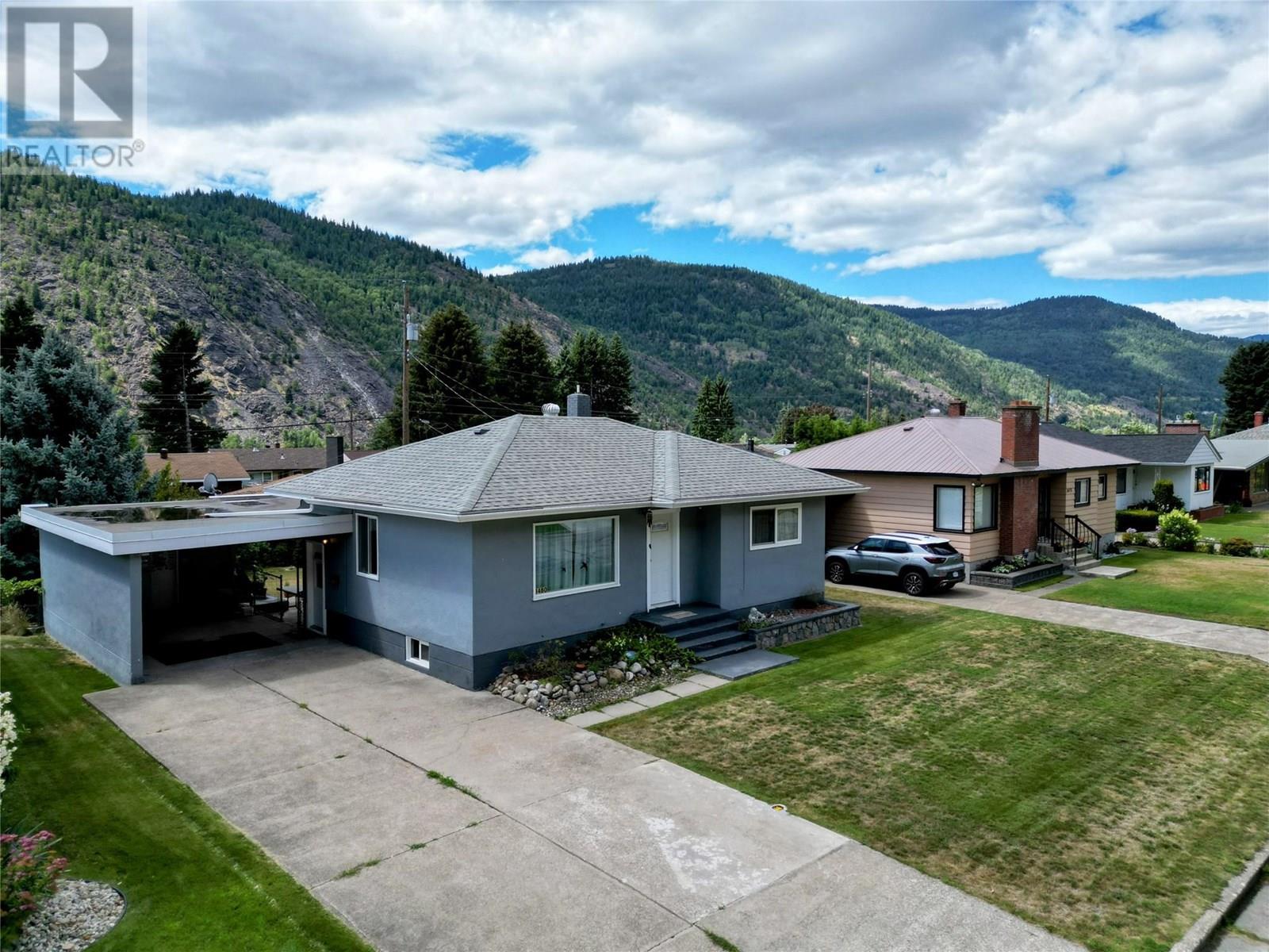 3480 Aster Drive, Trail, British Columbia  V1R 2X3 - Photo 1 - 10356484