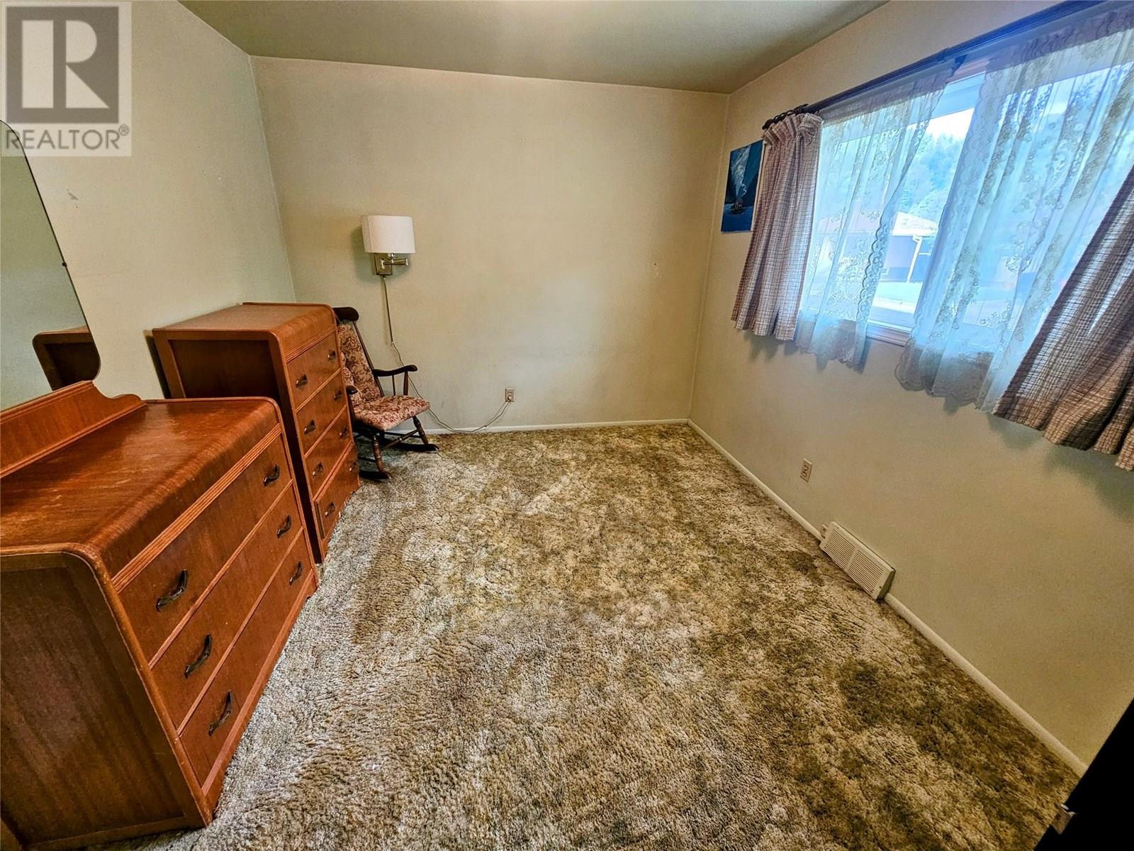 3480 Aster Drive, Trail, British Columbia  V1R 2X3 - Photo 11 - 10356484