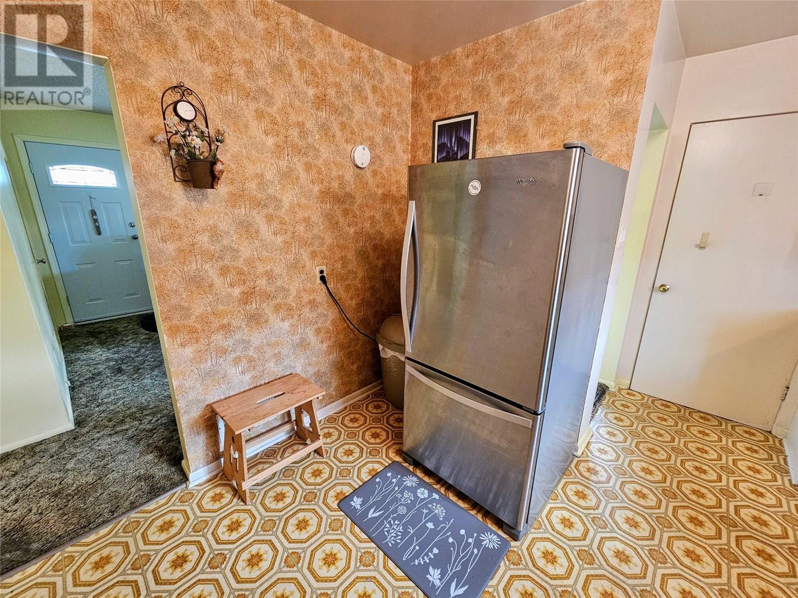3480 Aster Drive, Trail, British Columbia  V1R 2X3 - Photo 6 - 10356484