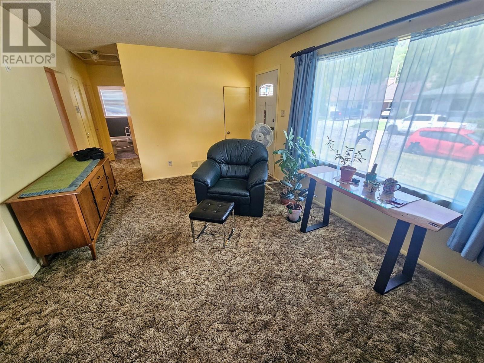3480 Aster Drive, Trail, British Columbia  V1R 2X3 - Photo 7 - 10356484