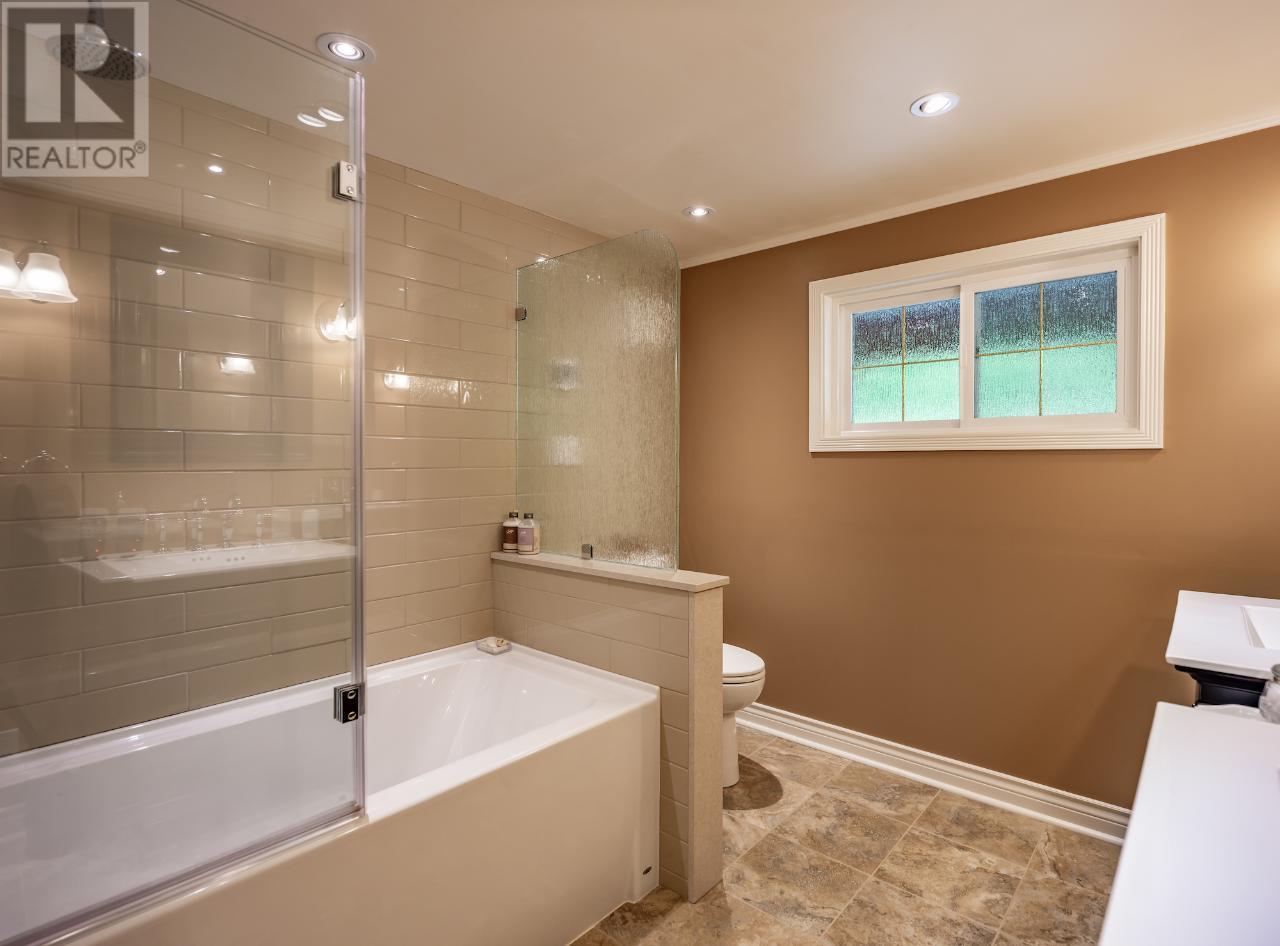 1160 22 Highway, Rossland, British Columbia  V0G 1Y0 - Photo 19 - 10356644