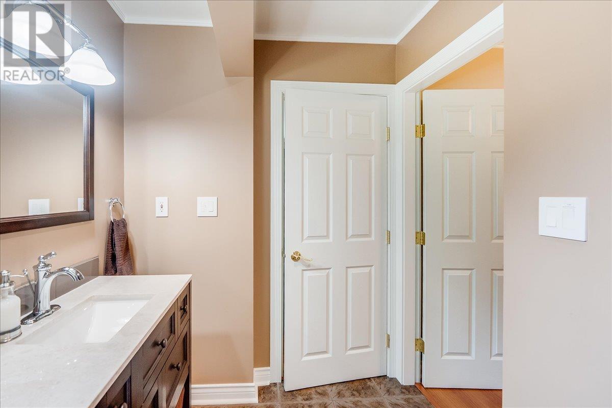 1160 22 Highway, Rossland, British Columbia  V0G 1Y0 - Photo 31 - 10356644