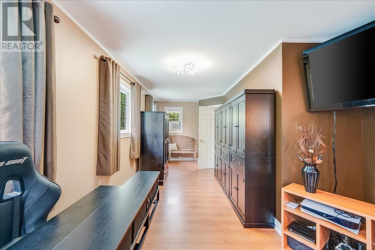 1160 22 Highway, Rossland, British Columbia  V0G 1Y0 - Photo 35 - 10356644