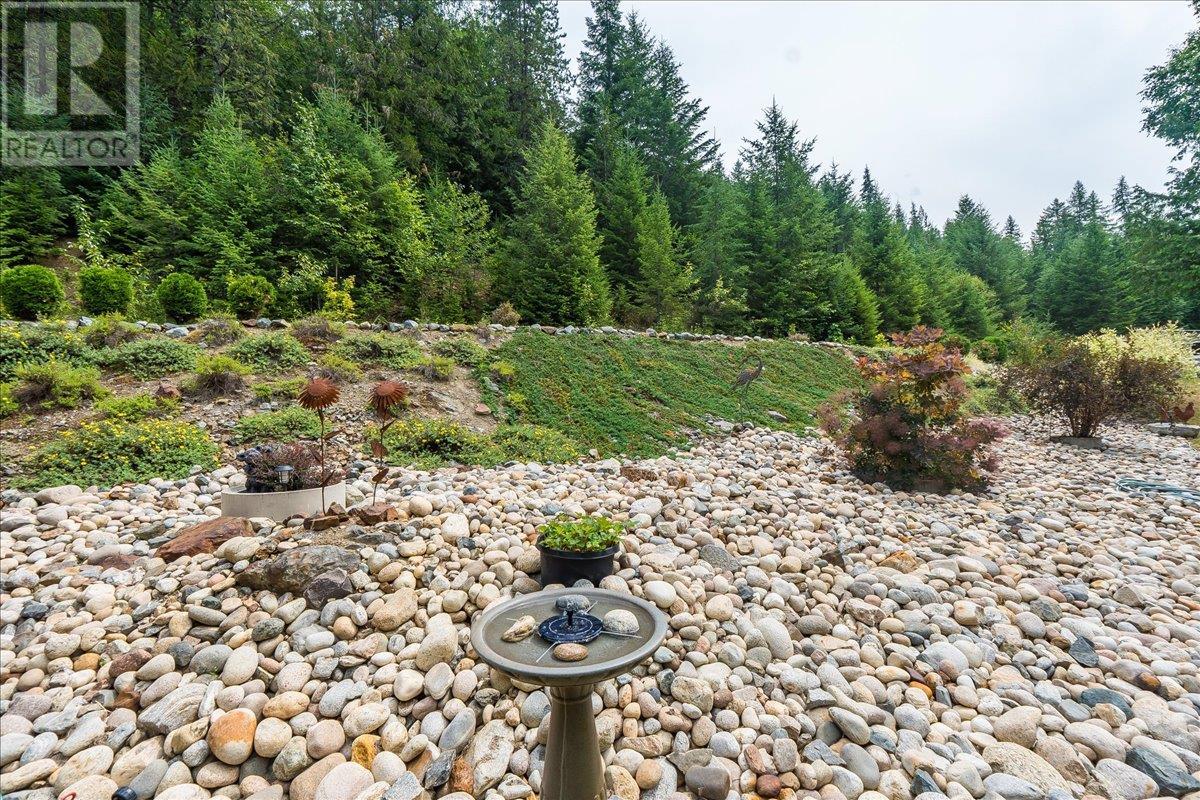 1160 22 Highway, Rossland, British Columbia  V0G 1Y0 - Photo 44 - 10356644