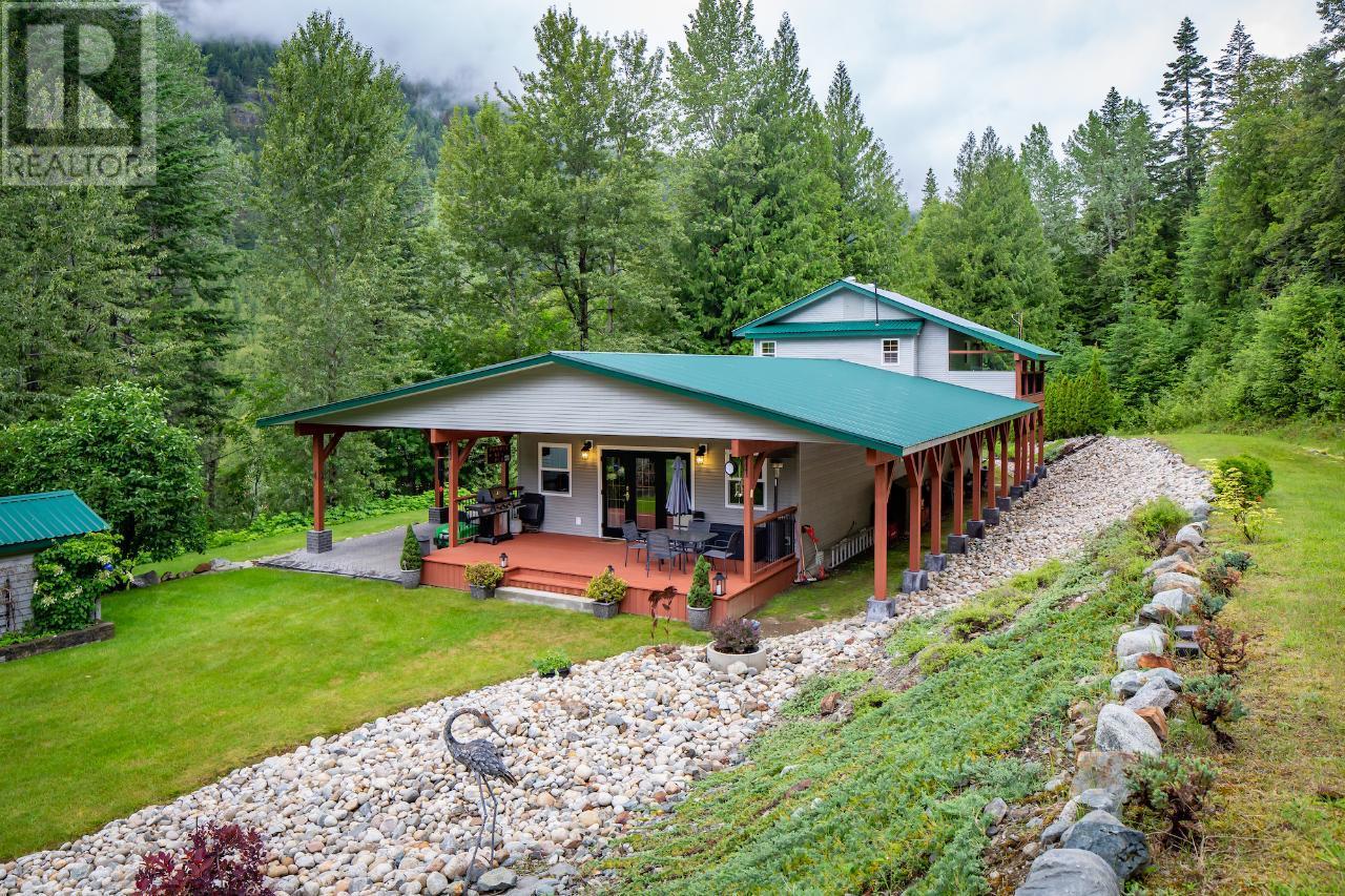 1160 22 Highway, Rossland, British Columbia  V0G 1Y0 - Photo 53 - 10356644