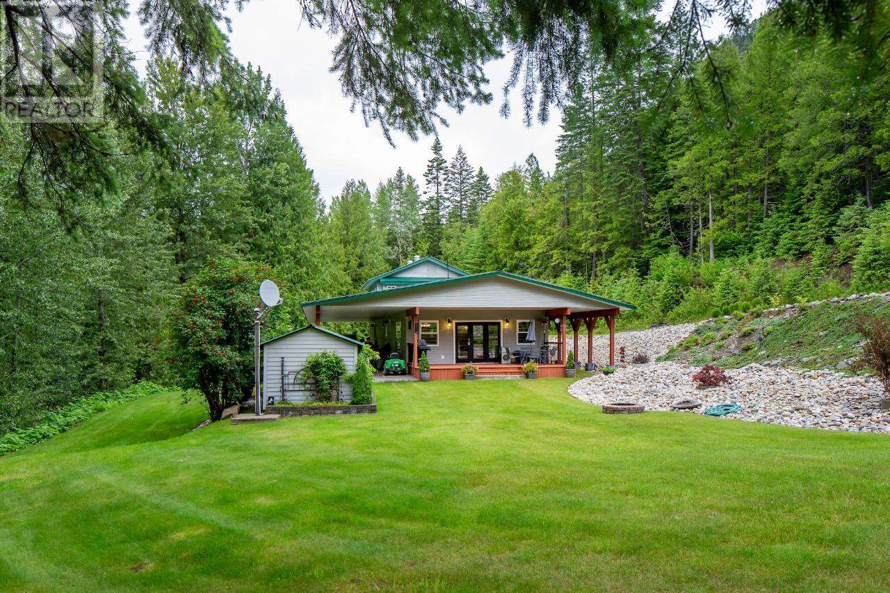 1160 22 Highway, Rossland, British Columbia  V0G 1Y0 - Photo 59 - 10356644