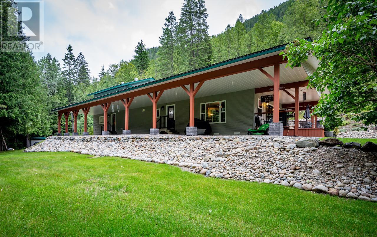 1160 22 Highway, Rossland, British Columbia  V0G 1Y0 - Photo 63 - 10356644