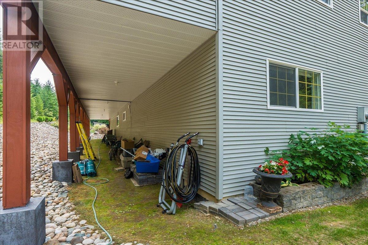 1160 22 Highway, Rossland, British Columbia  V0G 1Y0 - Photo 68 - 10356644