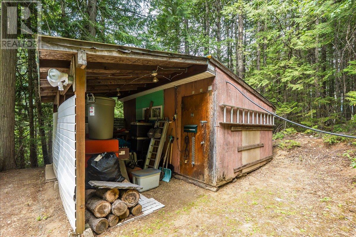 1160 22 Highway, Rossland, British Columbia  V0G 1Y0 - Photo 74 - 10356644