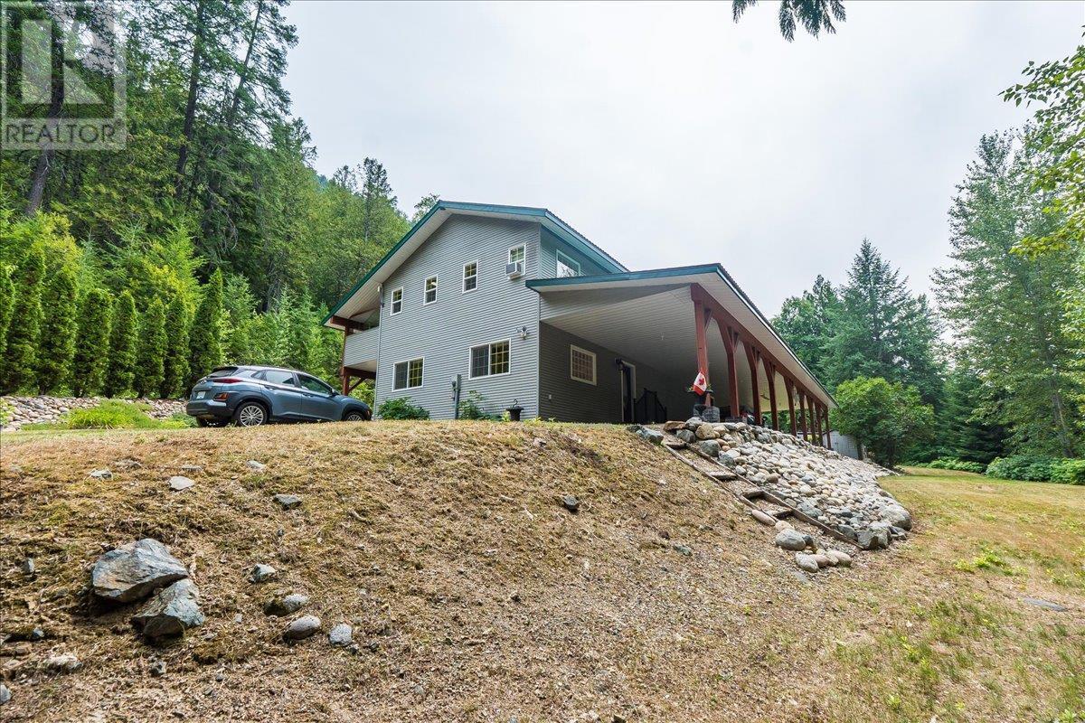 1160 22 Highway, Rossland, British Columbia  V0G 1Y0 - Photo 79 - 10356644