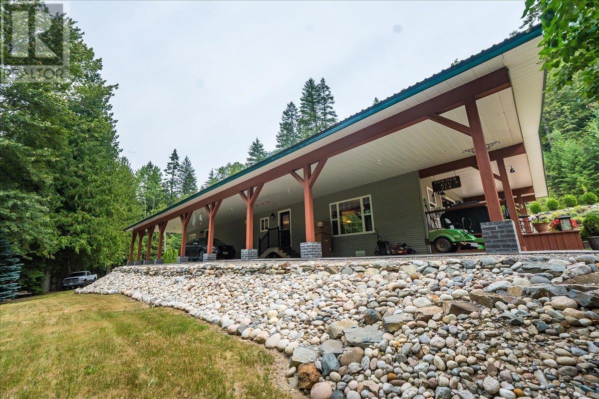 1160 22 Highway, Rossland, British Columbia  V0G 1Y0 - Photo 80 - 10356644