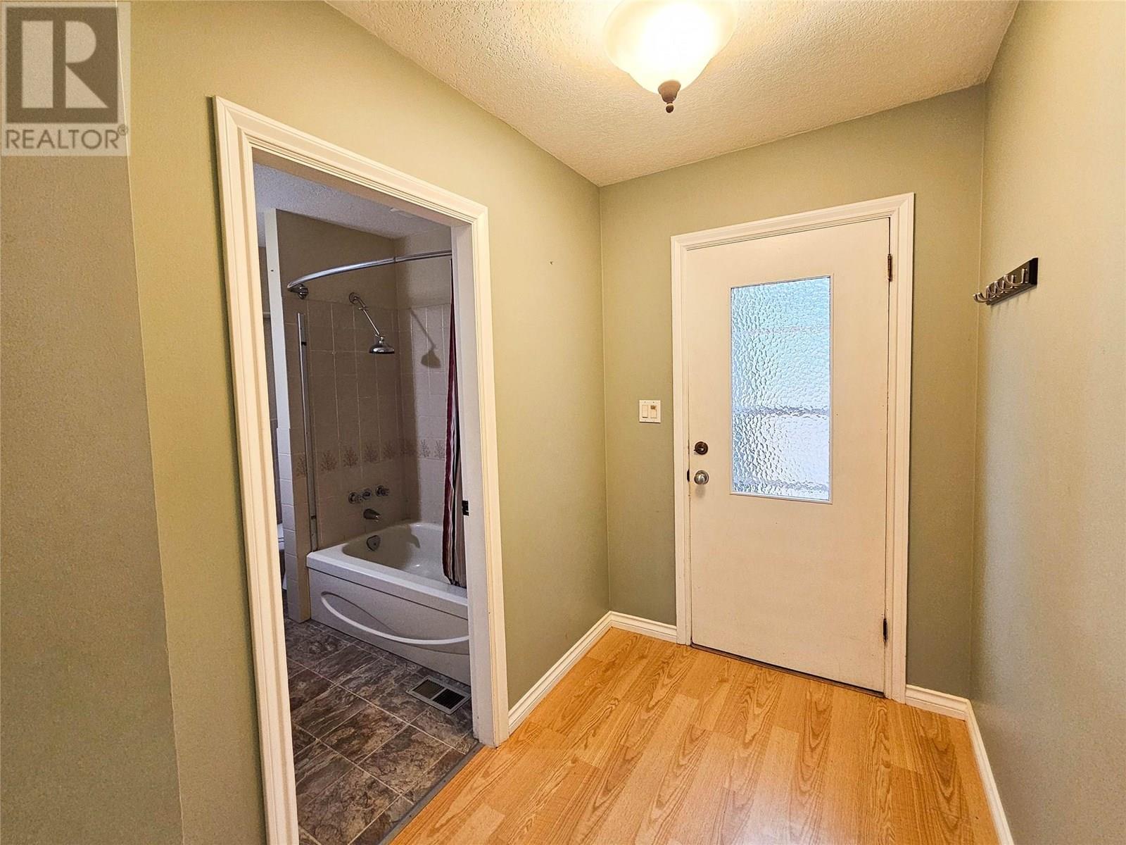 2296 Eighth Avenue, Trail, British Columbia  V1R 3E3 - Photo 13 - 10356261