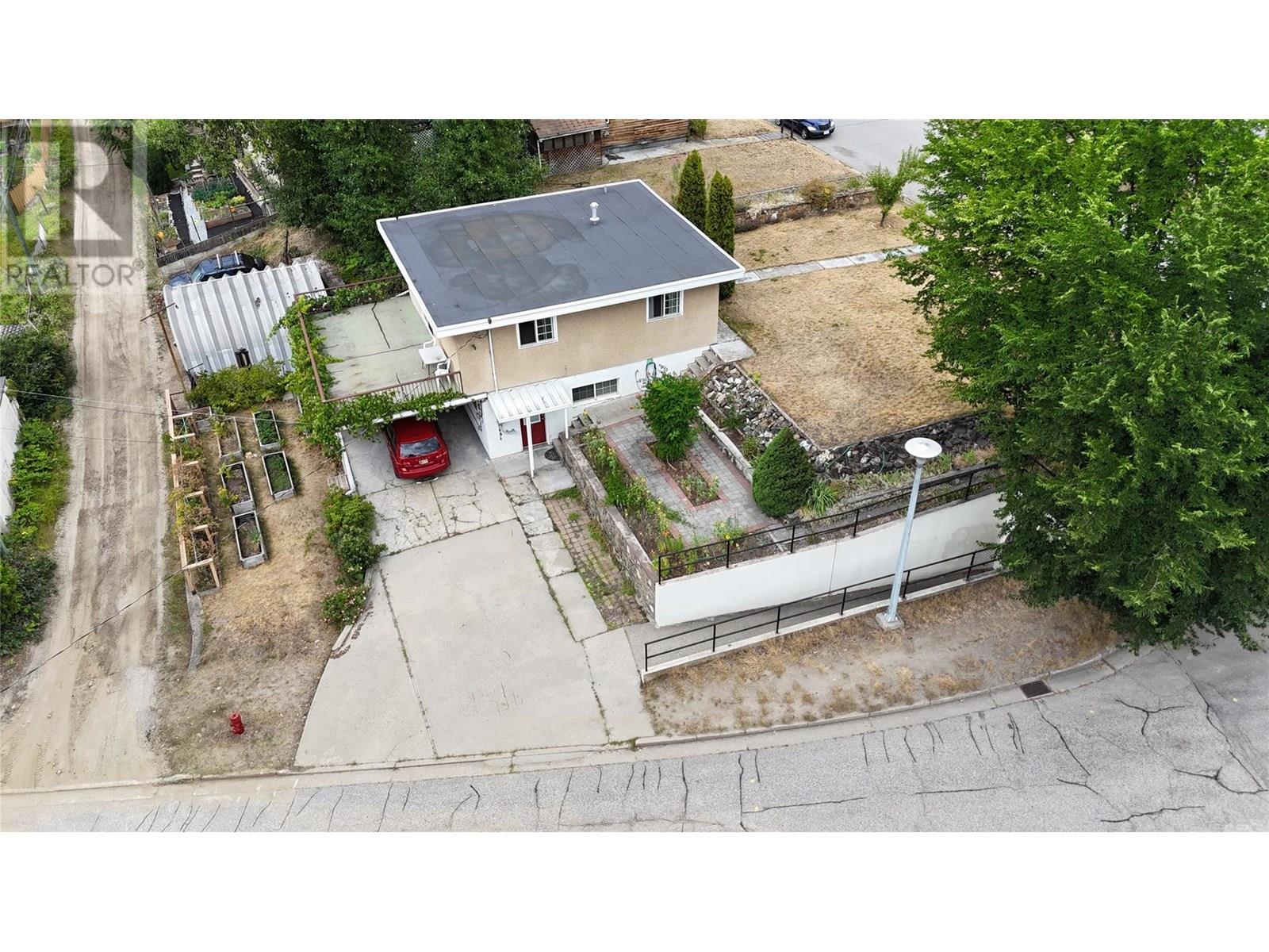 2296 Eighth Avenue, Trail, British Columbia  V1R 3E3 - Photo 16 - 10356261