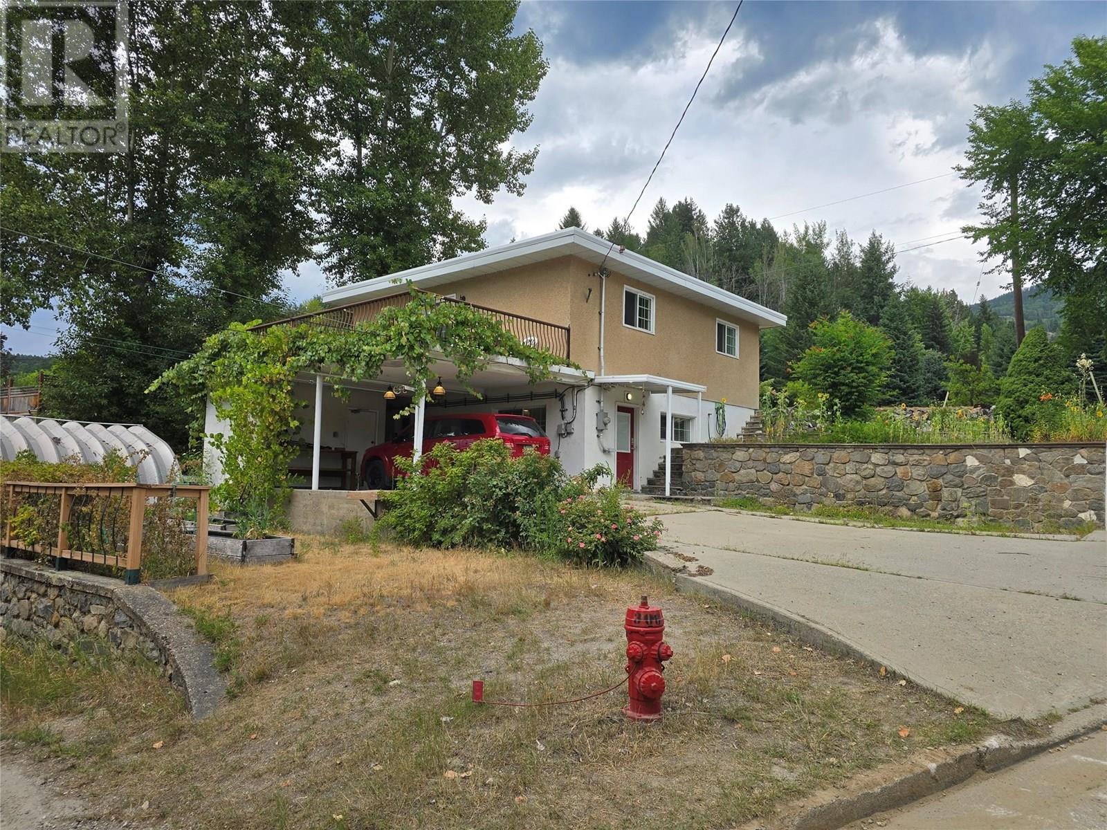 2296 Eighth Avenue, Trail, British Columbia  V1R 3E3 - Photo 21 - 10356261