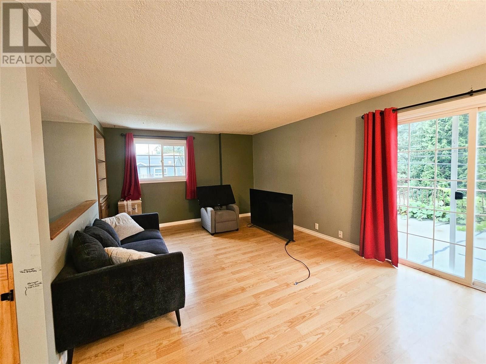 2296 Eighth Avenue, Trail, British Columbia  V1R 3E3 - Photo 3 - 10356261