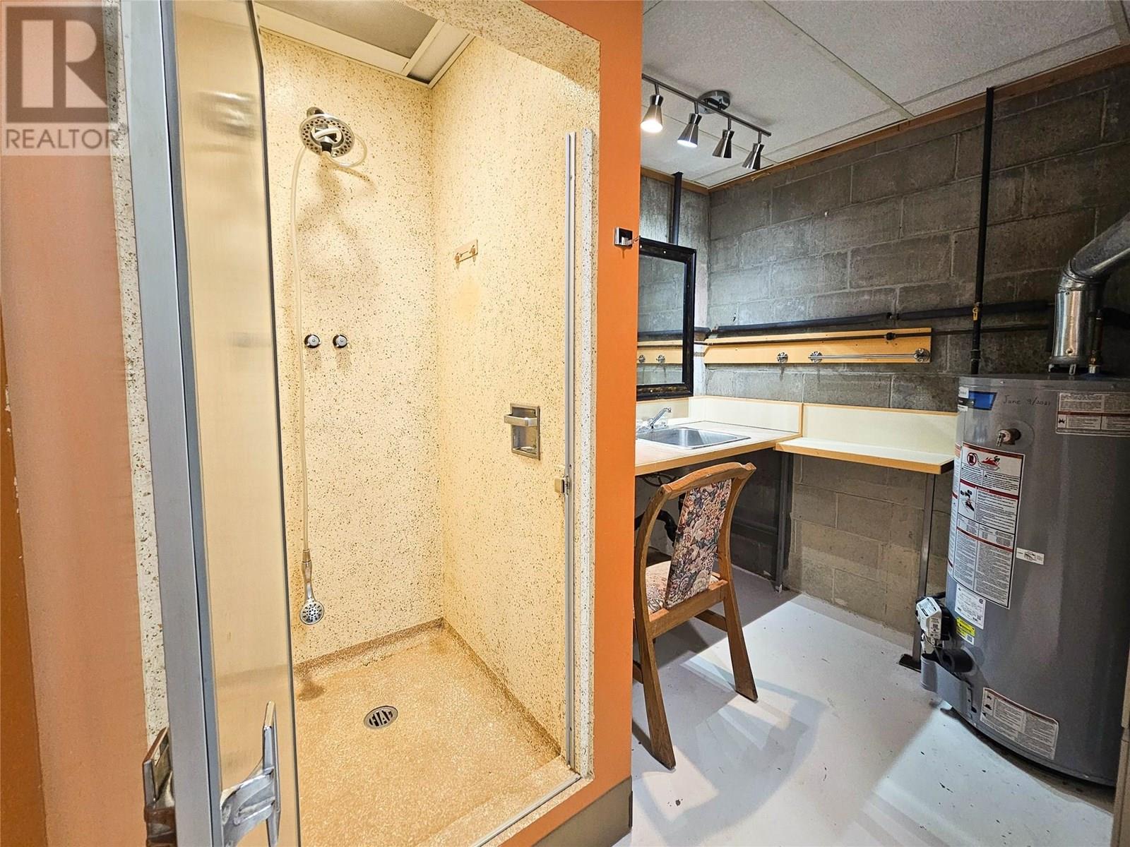 2296 Eighth Avenue, Trail, British Columbia  V1R 3E3 - Photo 35 - 10356261