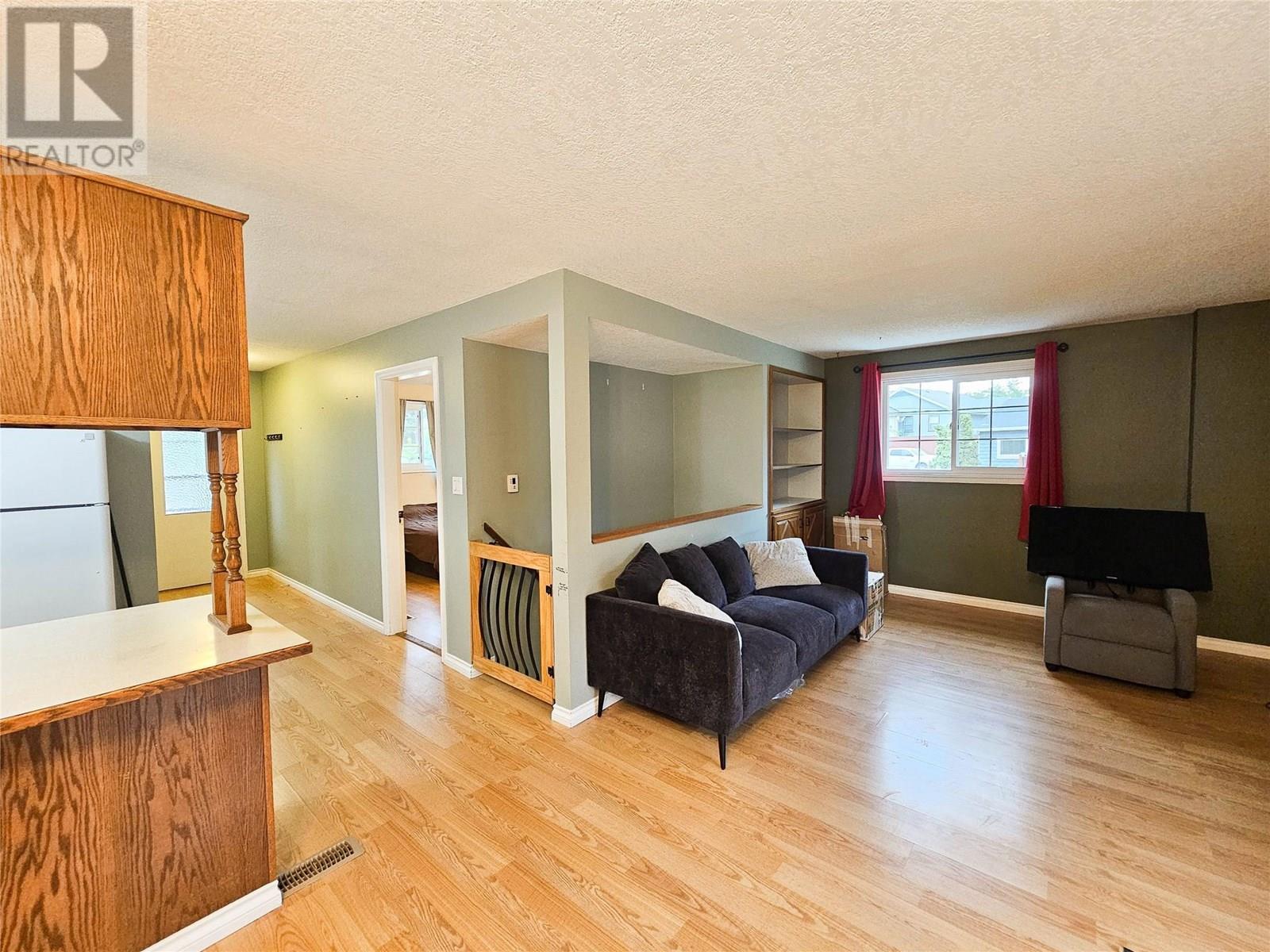 2296 Eighth Avenue, Trail, British Columbia  V1R 3E3 - Photo 5 - 10356261