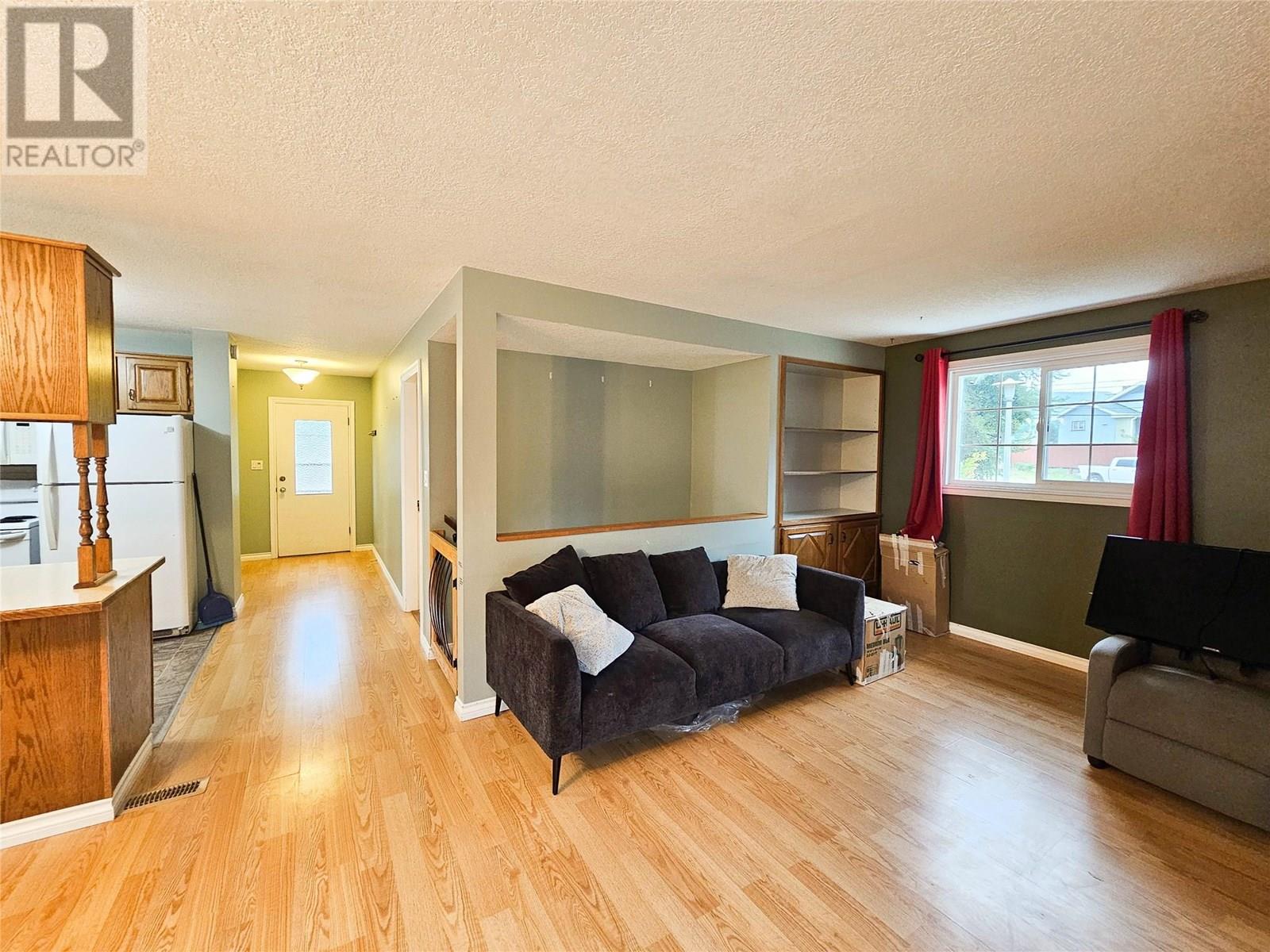 2296 Eighth Avenue, Trail, British Columbia  V1R 3E3 - Photo 6 - 10356261