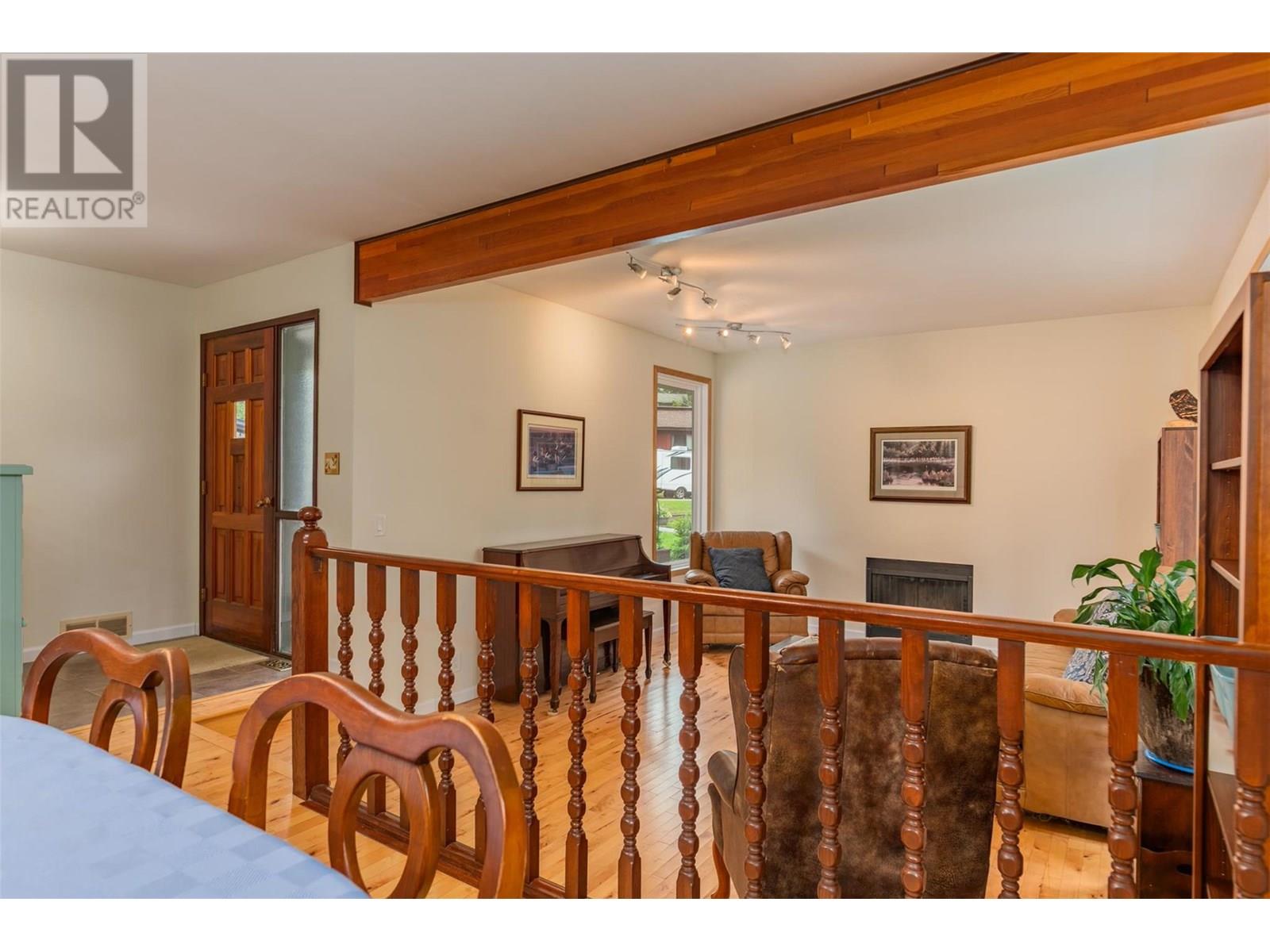 2707 Maple Crescent, Rossland, British Columbia  V0G 1Y0 - Photo 10 - 10356817