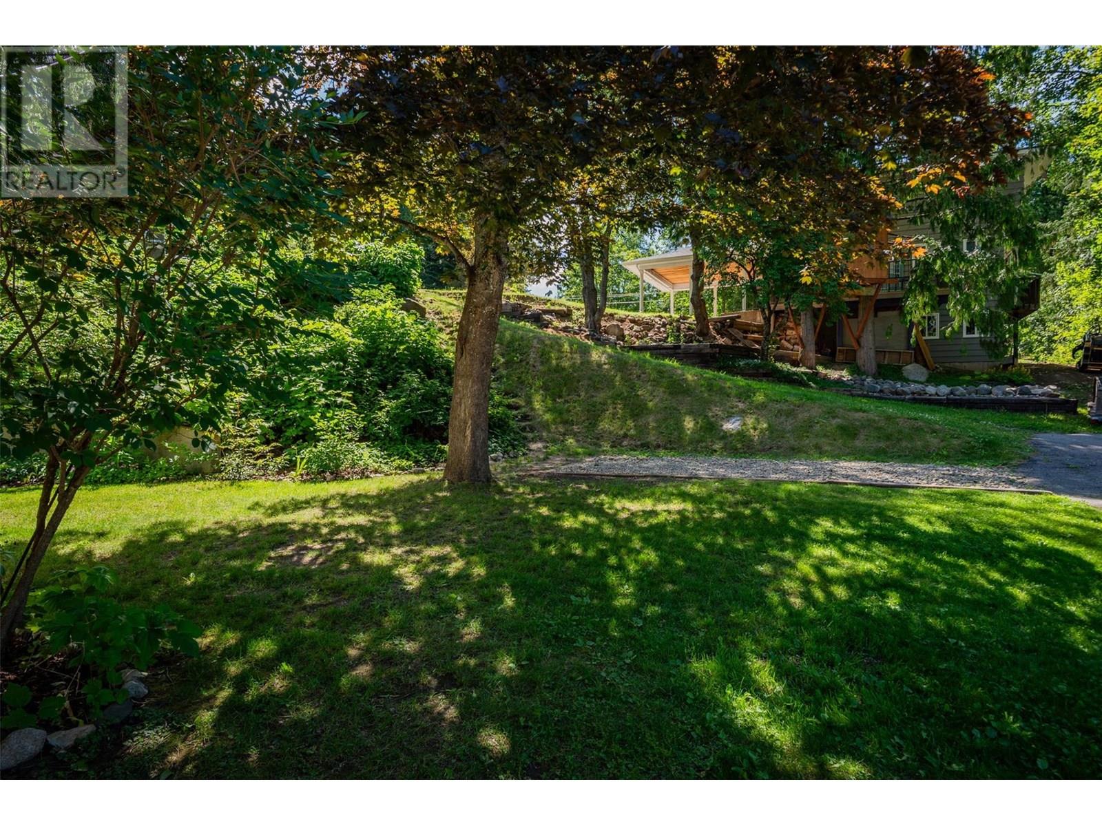 2707 Maple Crescent, Rossland, British Columbia  V0G 1Y0 - Photo 48 - 10356817
