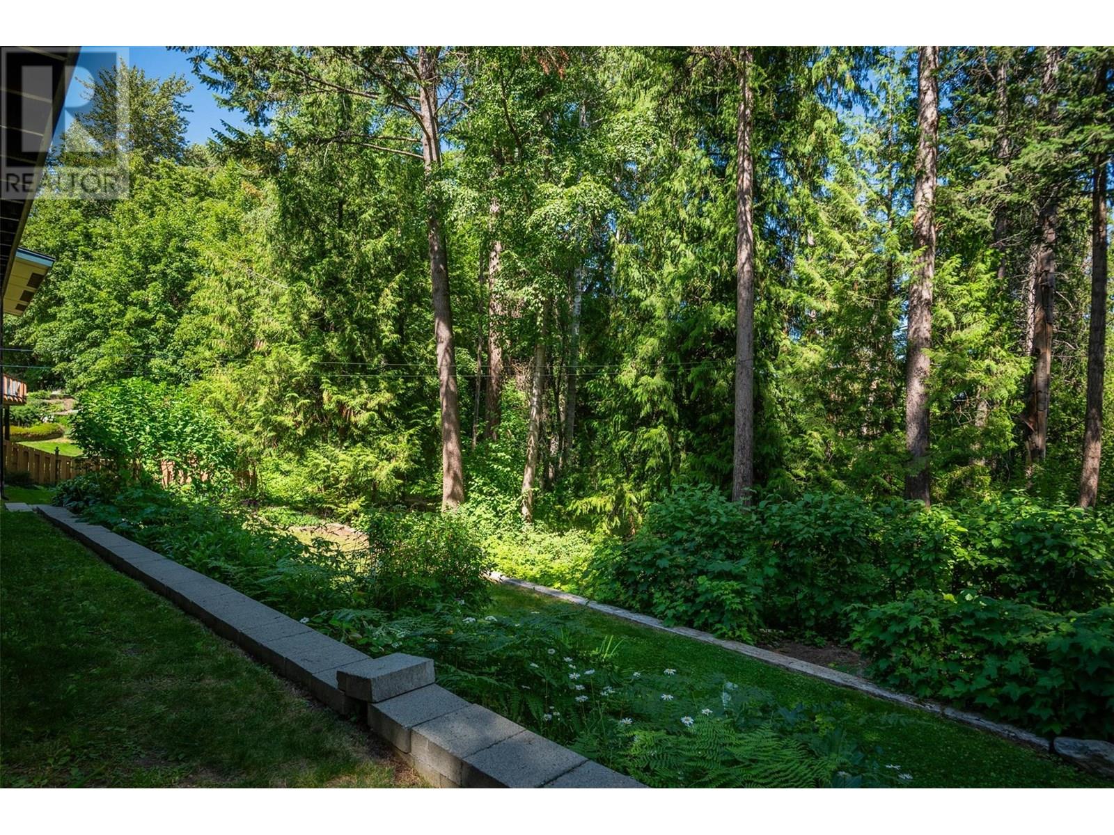 2707 Maple Crescent, Rossland, British Columbia  V0G 1Y0 - Photo 51 - 10356817