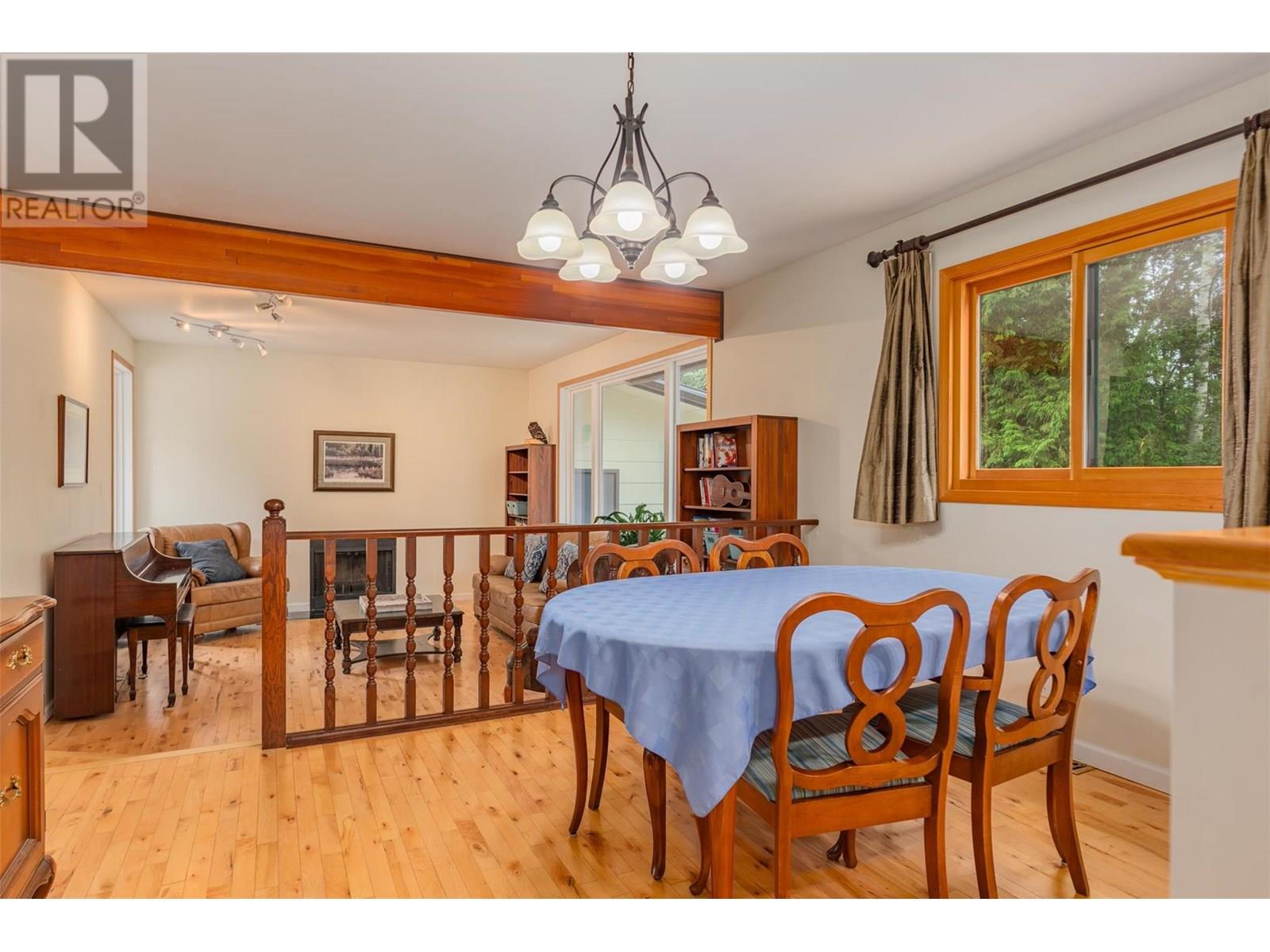 2707 Maple Crescent, Rossland, British Columbia  V0G 1Y0 - Photo 9 - 10356817