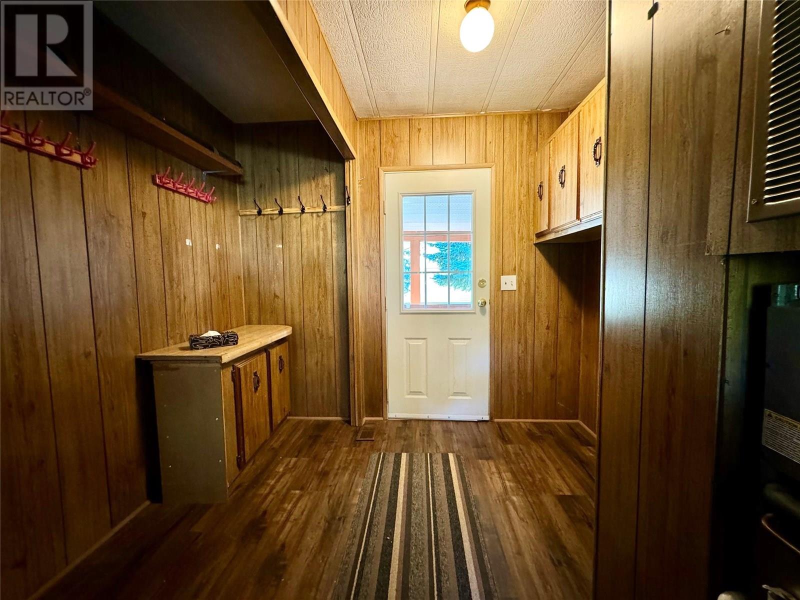 901 Eighth Street, Salmo, British Columbia  V0G 1Z0 - Photo 10 - 10356045