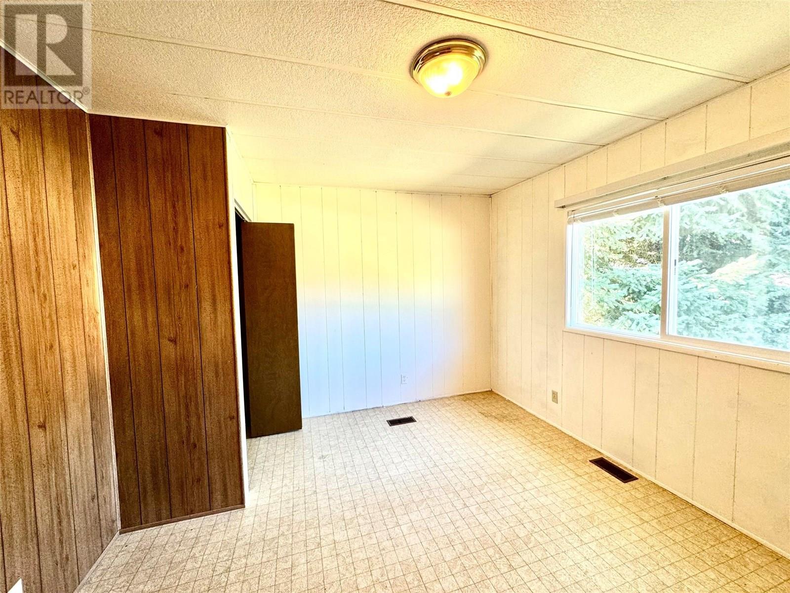 901 Eighth Street, Salmo, British Columbia  V0G 1Z0 - Photo 14 - 10356045