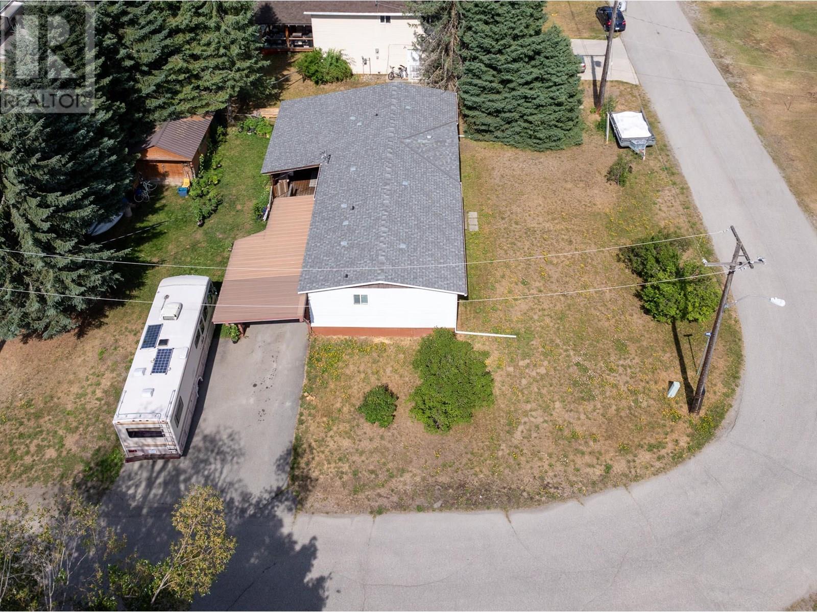 901 Eighth Street, Salmo, British Columbia  V0G 1Z0 - Photo 17 - 10356045