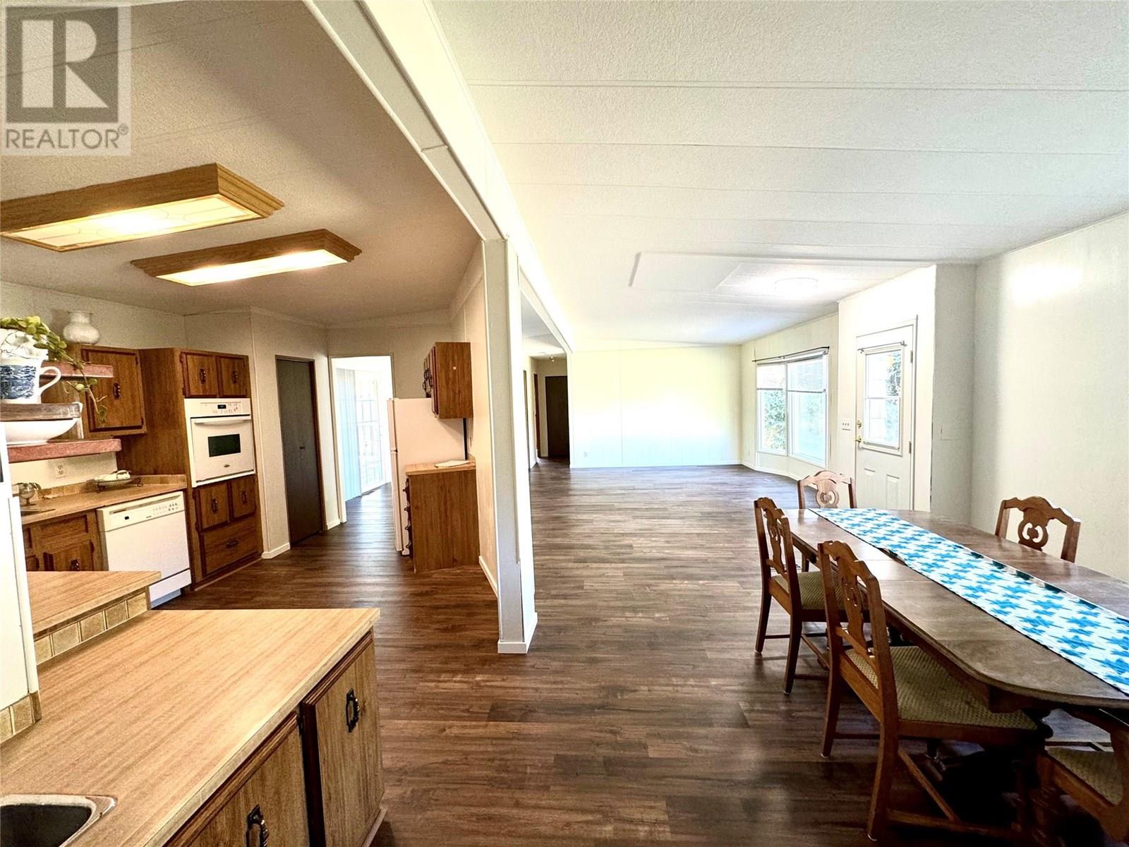 901 Eighth Street, Salmo, British Columbia  V0G 1Z0 - Photo 6 - 10356045