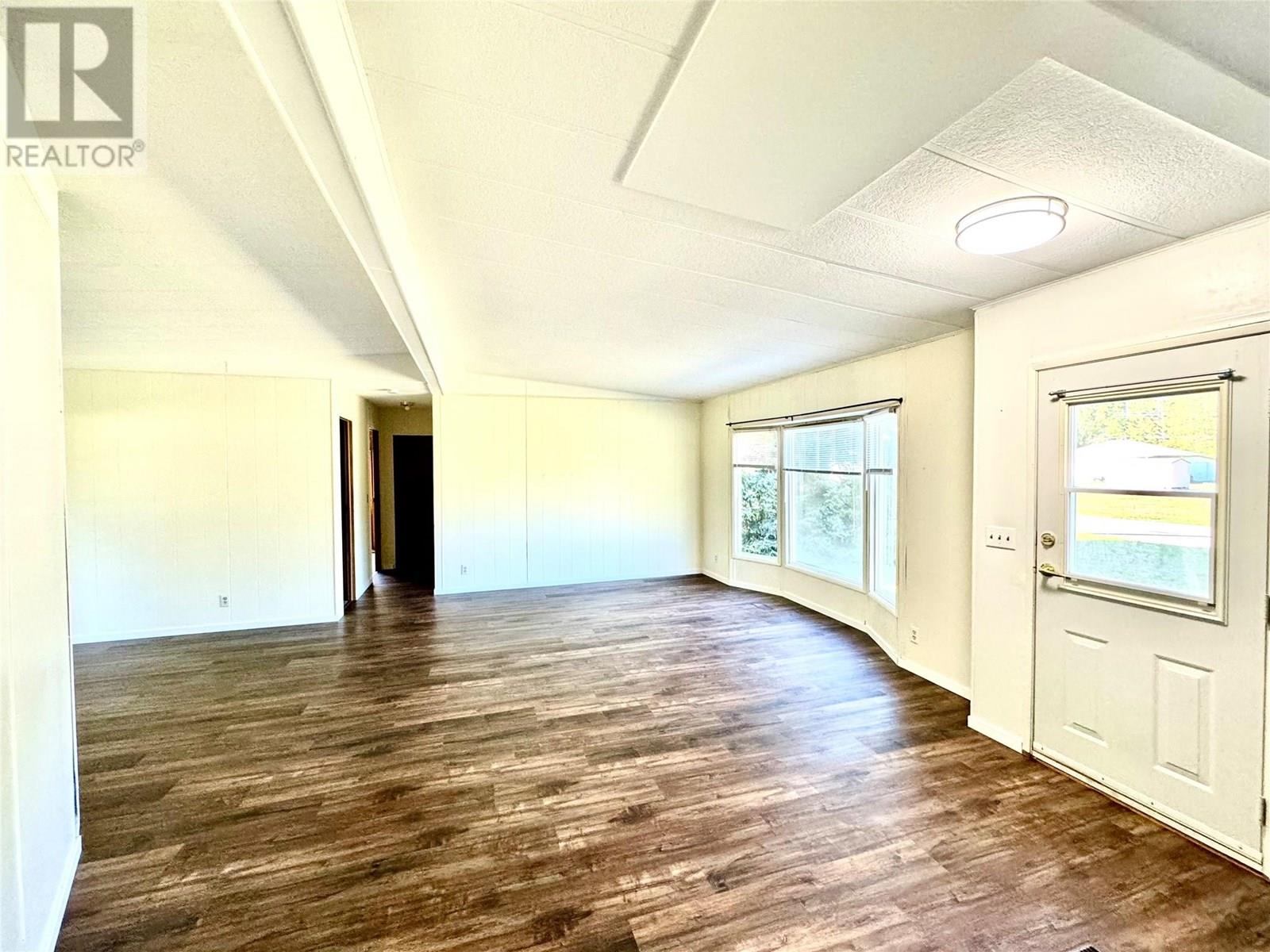 901 Eighth Street, Salmo, British Columbia  V0G 1Z0 - Photo 9 - 10356045