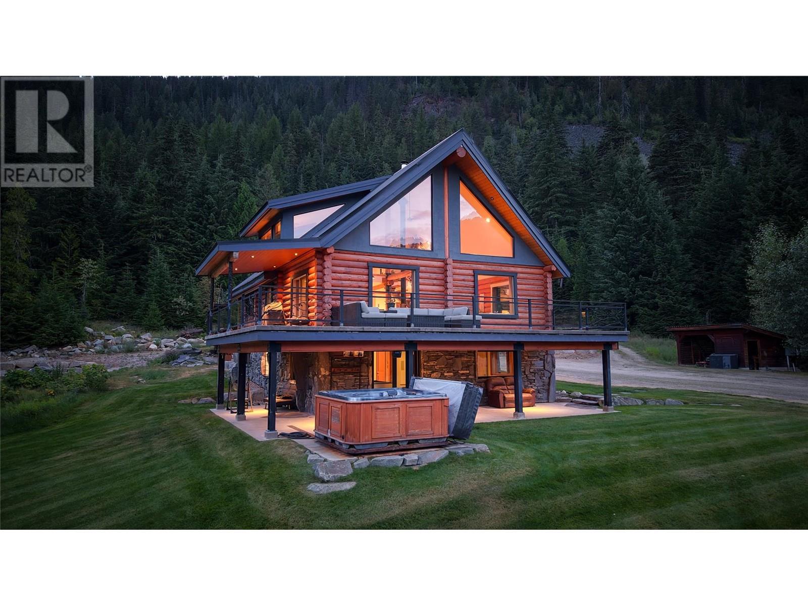 6580 6 Highway, Ymir, British Columbia  V0G 2K0 - Photo 11 - 10356835