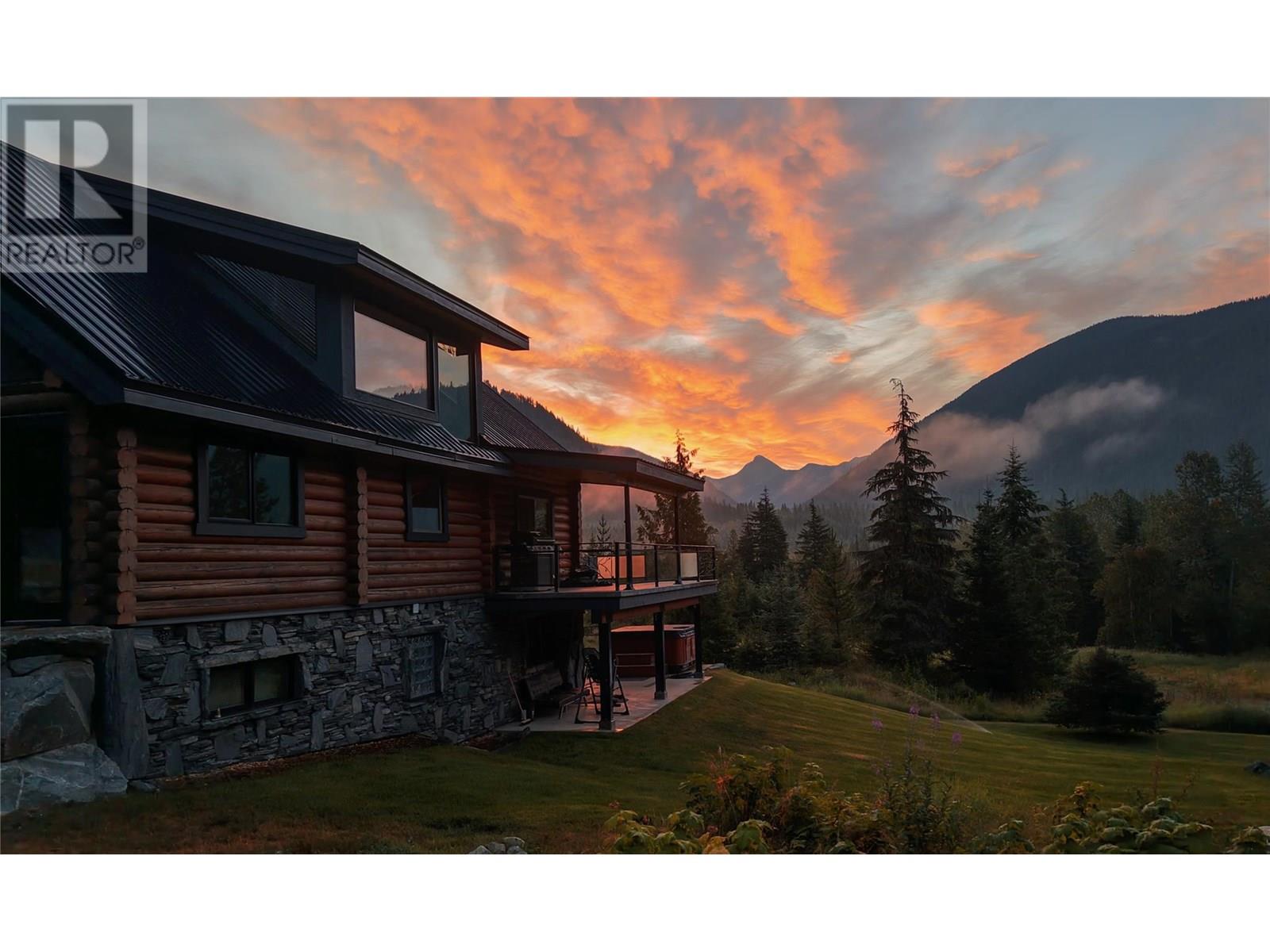 6580 6 Highway, Ymir, British Columbia  V0G 2K0 - Photo 12 - 10356835