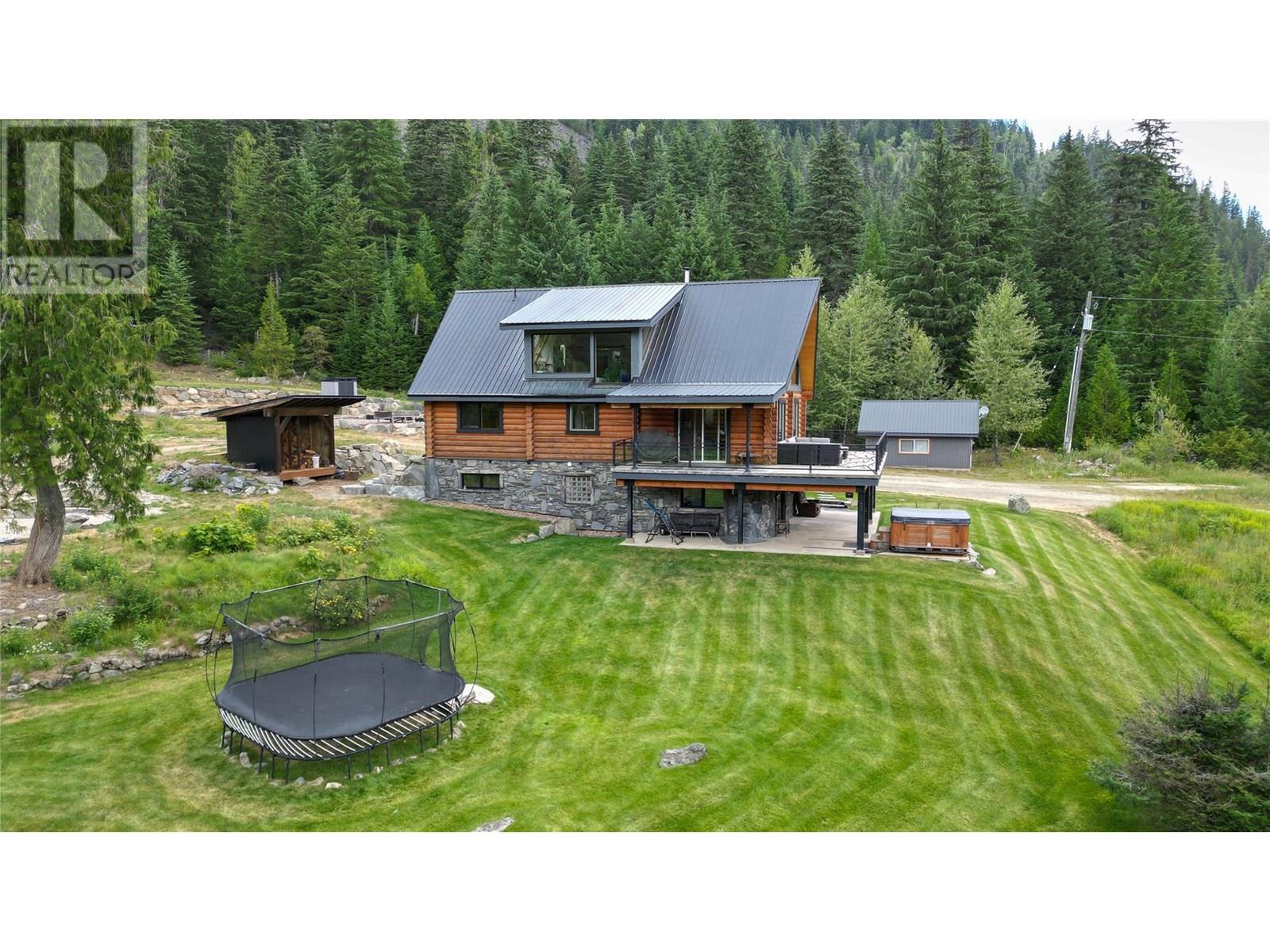 6580 6 Highway, Ymir, British Columbia  V0G 2K0 - Photo 14 - 10356835