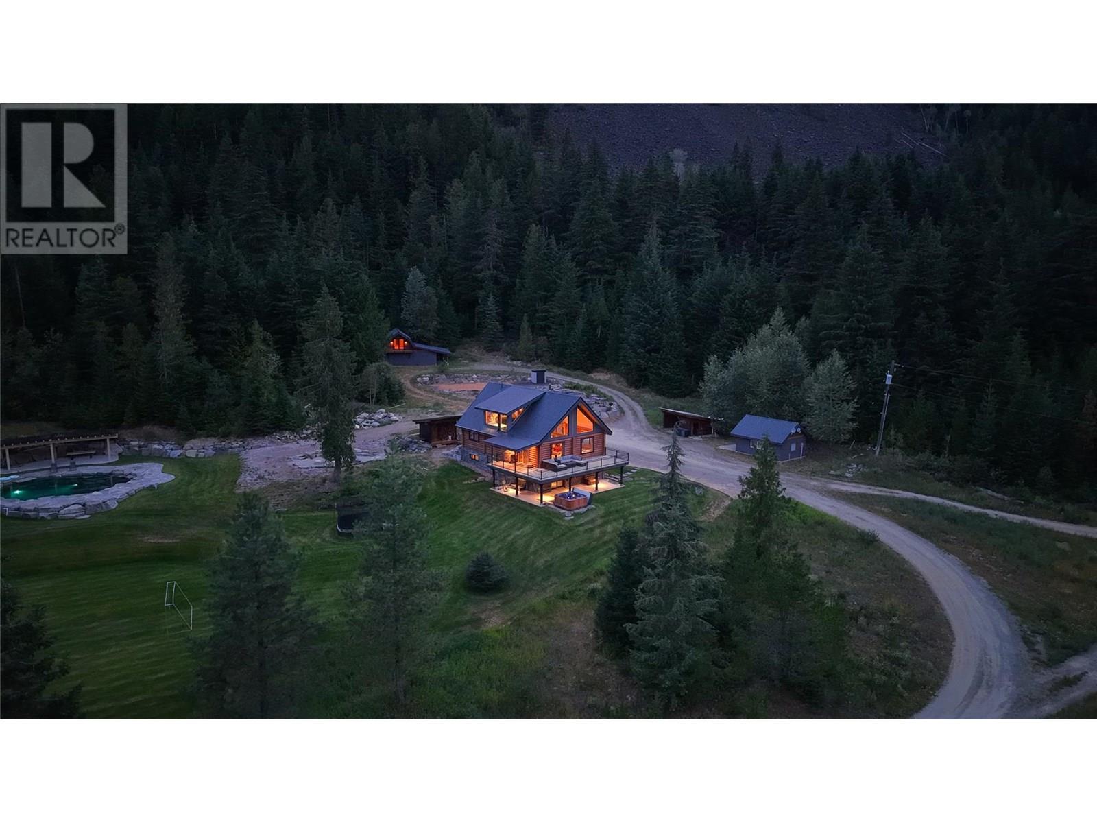 6580 6 Highway, Ymir, British Columbia  V0G 2K0 - Photo 15 - 10356835