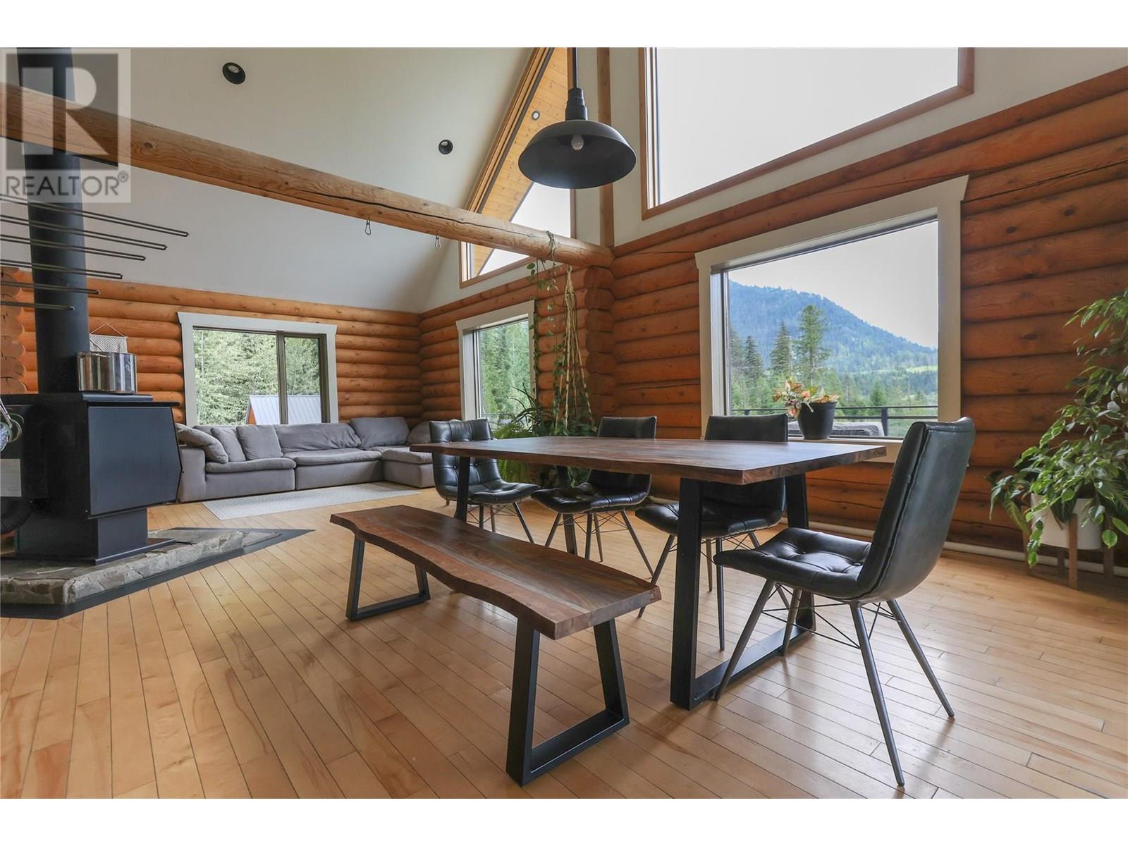 6580 6 Highway, Ymir, British Columbia  V0G 2K0 - Photo 28 - 10356835