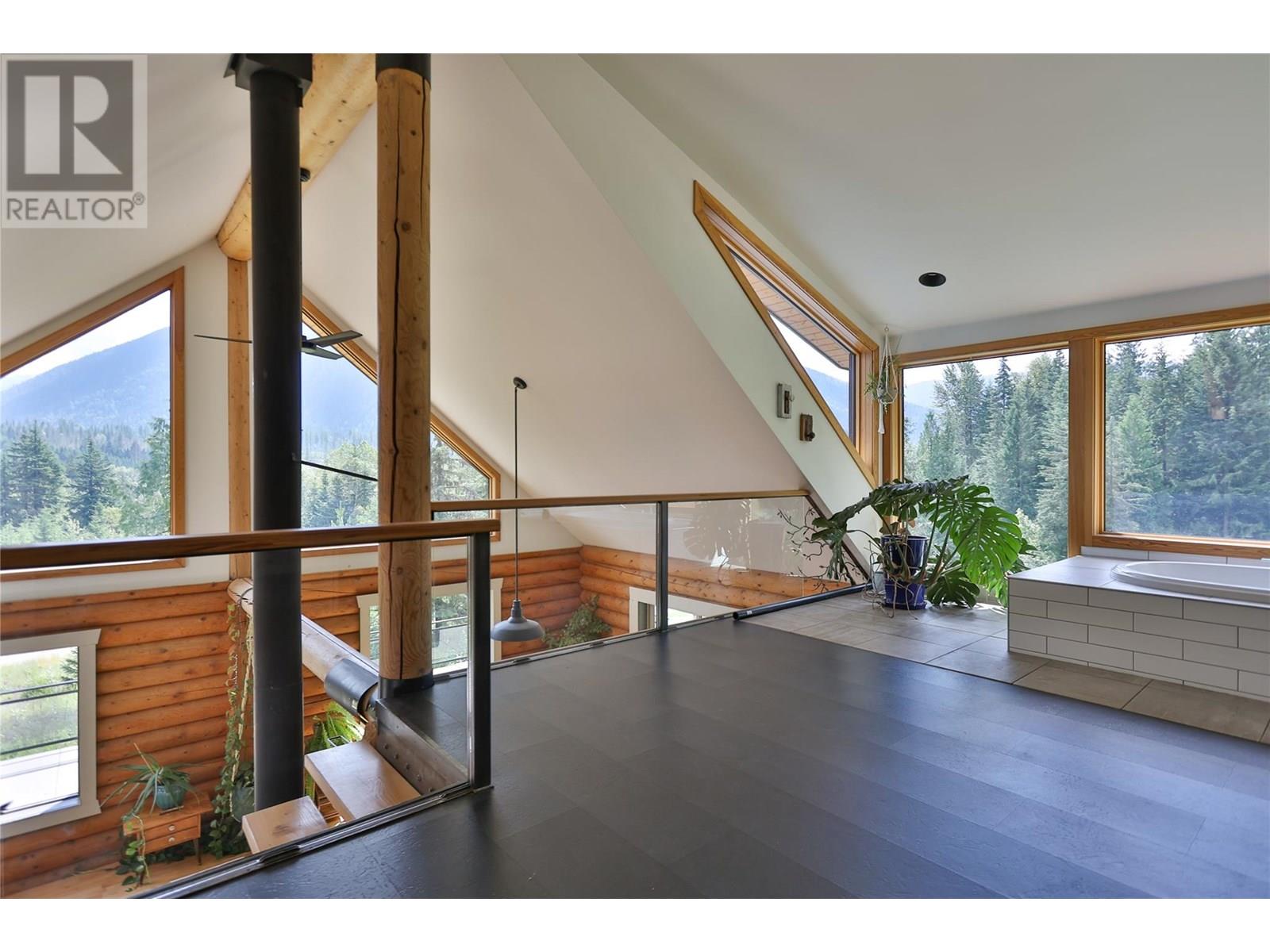 6580 6 Highway, Ymir, British Columbia  V0G 2K0 - Photo 36 - 10356835
