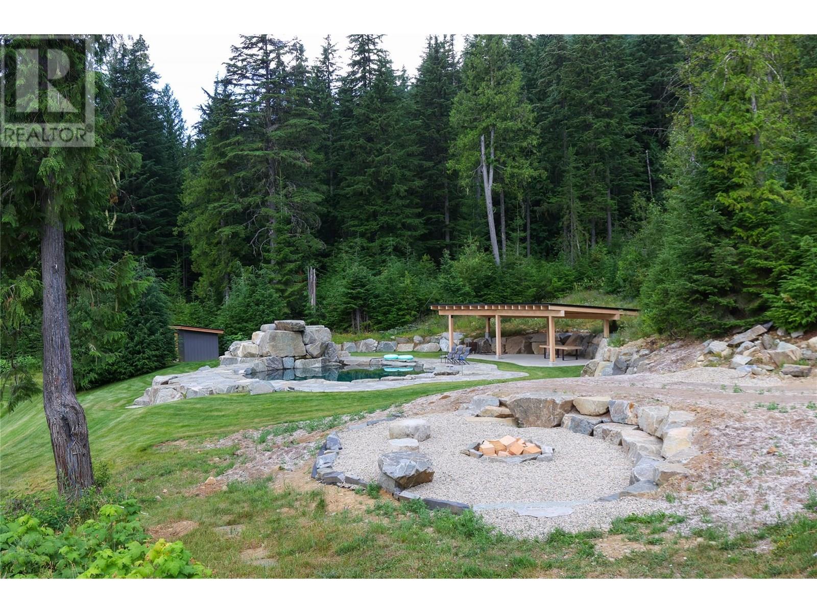 6580 6 Highway, Ymir, British Columbia  V0G 2K0 - Photo 59 - 10356835