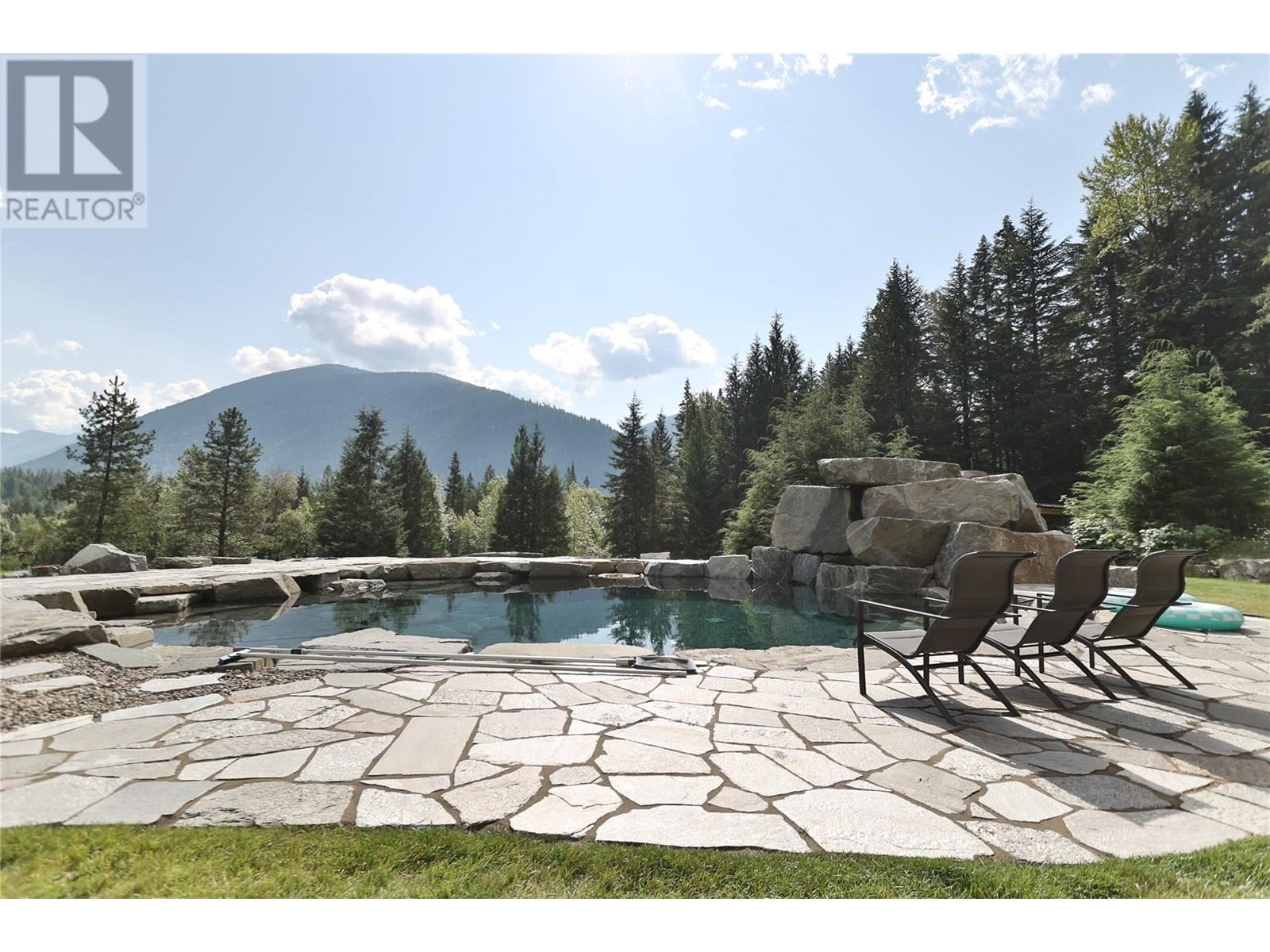 6580 6 Highway, Ymir, British Columbia  V0G 2K0 - Photo 60 - 10356835