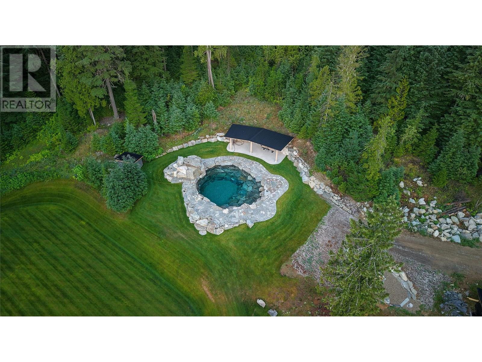 6580 6 Highway, Ymir, British Columbia  V0G 2K0 - Photo 66 - 10356835