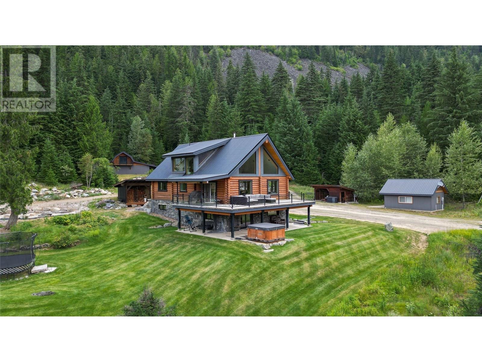 6580 6 Highway, Ymir, British Columbia  V0G 2K0 - Photo 9 - 10356835